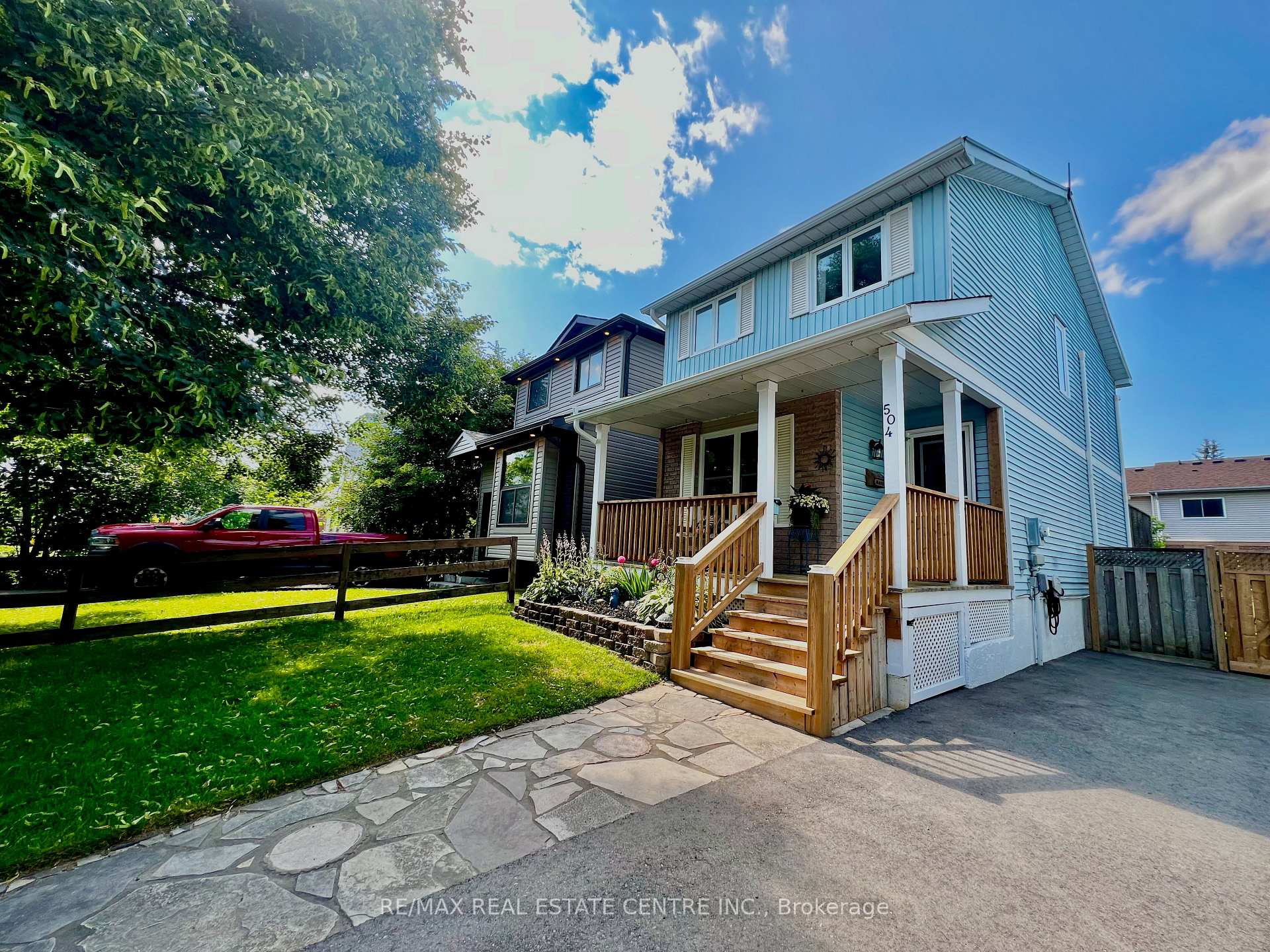 Photo 3 of 504 Pineview Gardens, Shelburne — HOMEH