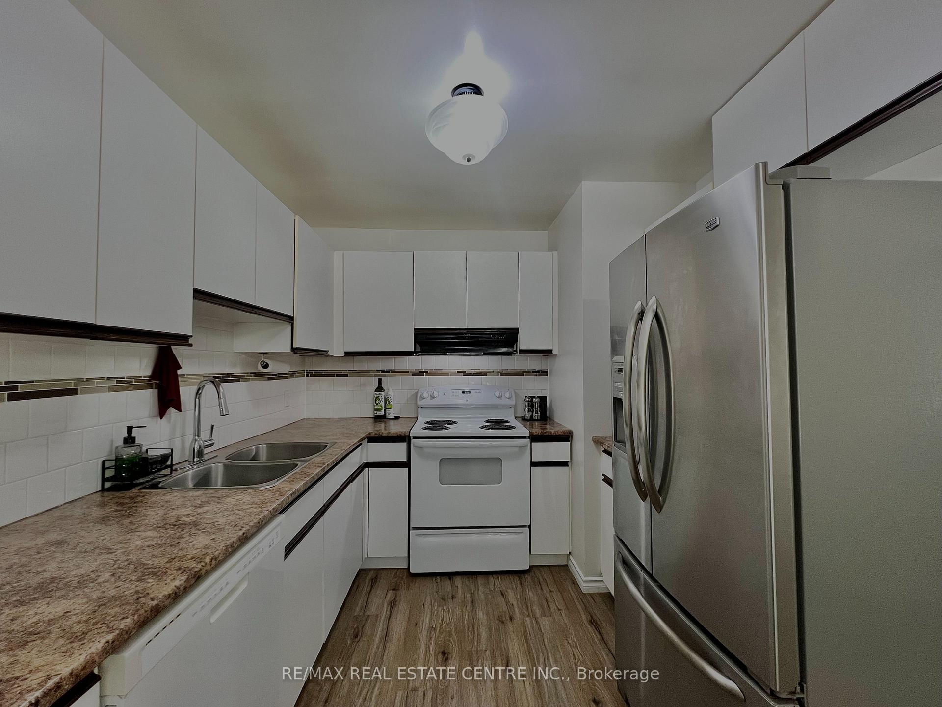 Photo 8 of 504 Pineview Gardens, Shelburne — HOMEH