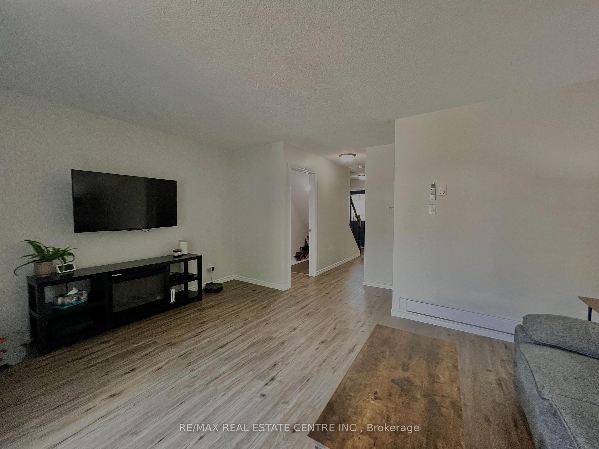 Photo 14 of 504 Pineview Gardens, Shelburne — HOMEH