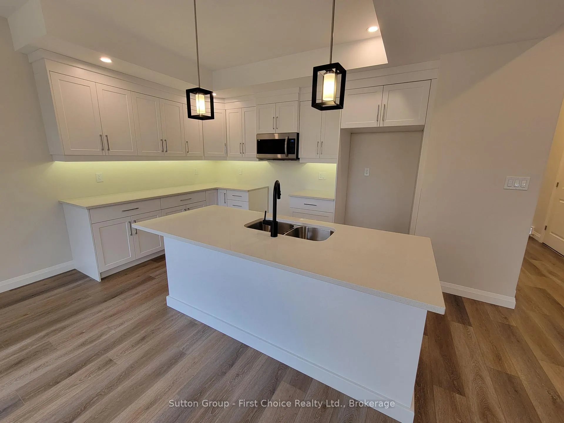 Photo 5 of 549 Albert Street, South Huron, Exeter — HOMEH