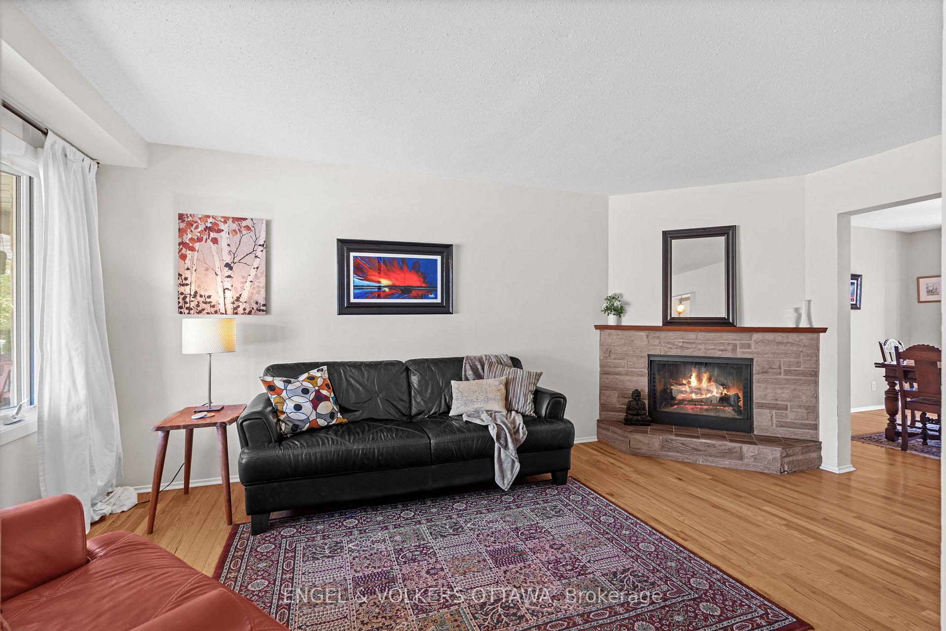 Photo 7 of 96 Craig Henry Drive, Ottawa, Craig Henry/Woodvale — HOMEH