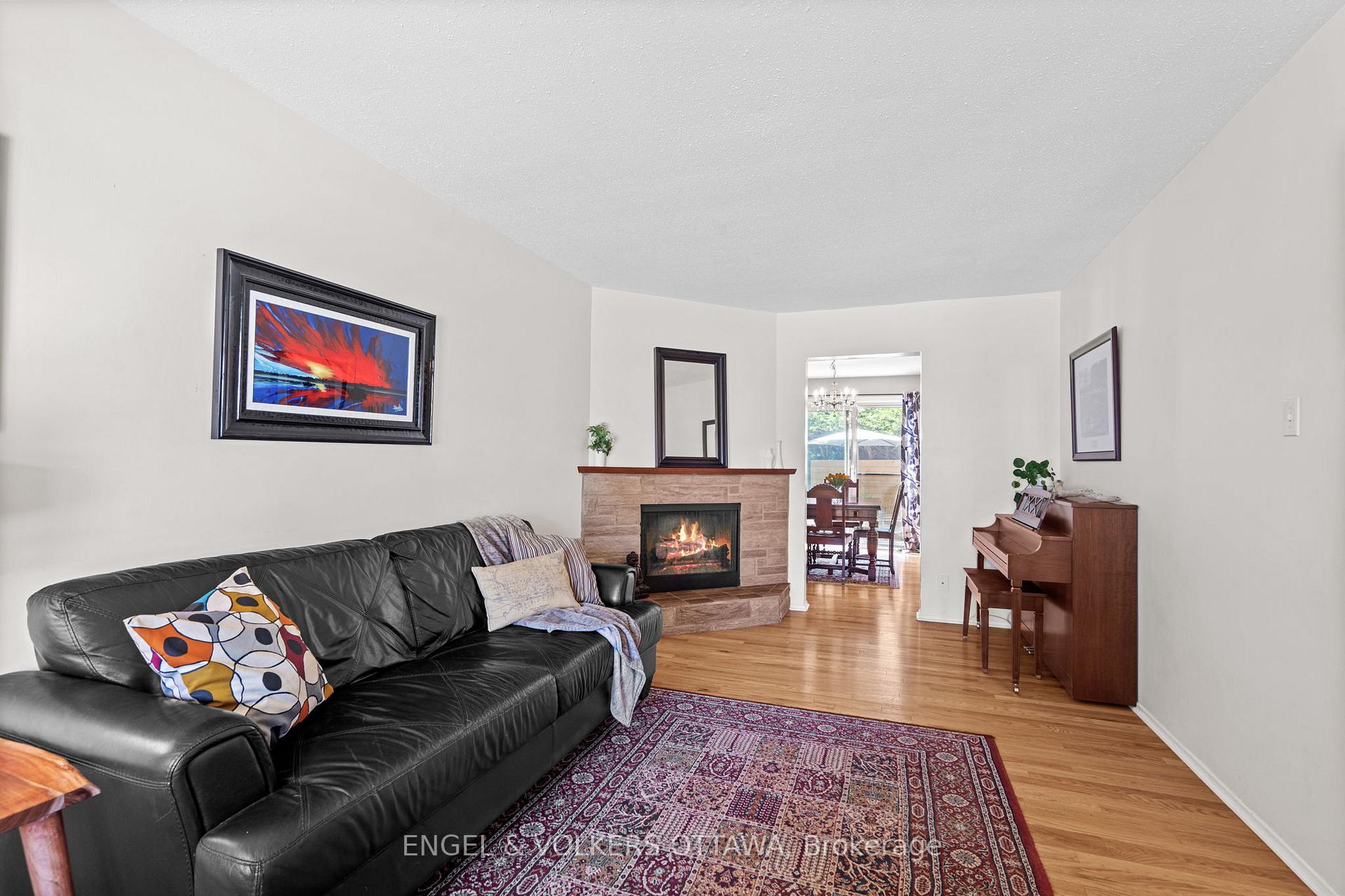 Photo 8 of 96 Craig Henry Drive, Ottawa, Craig Henry/Woodvale — HOMEH