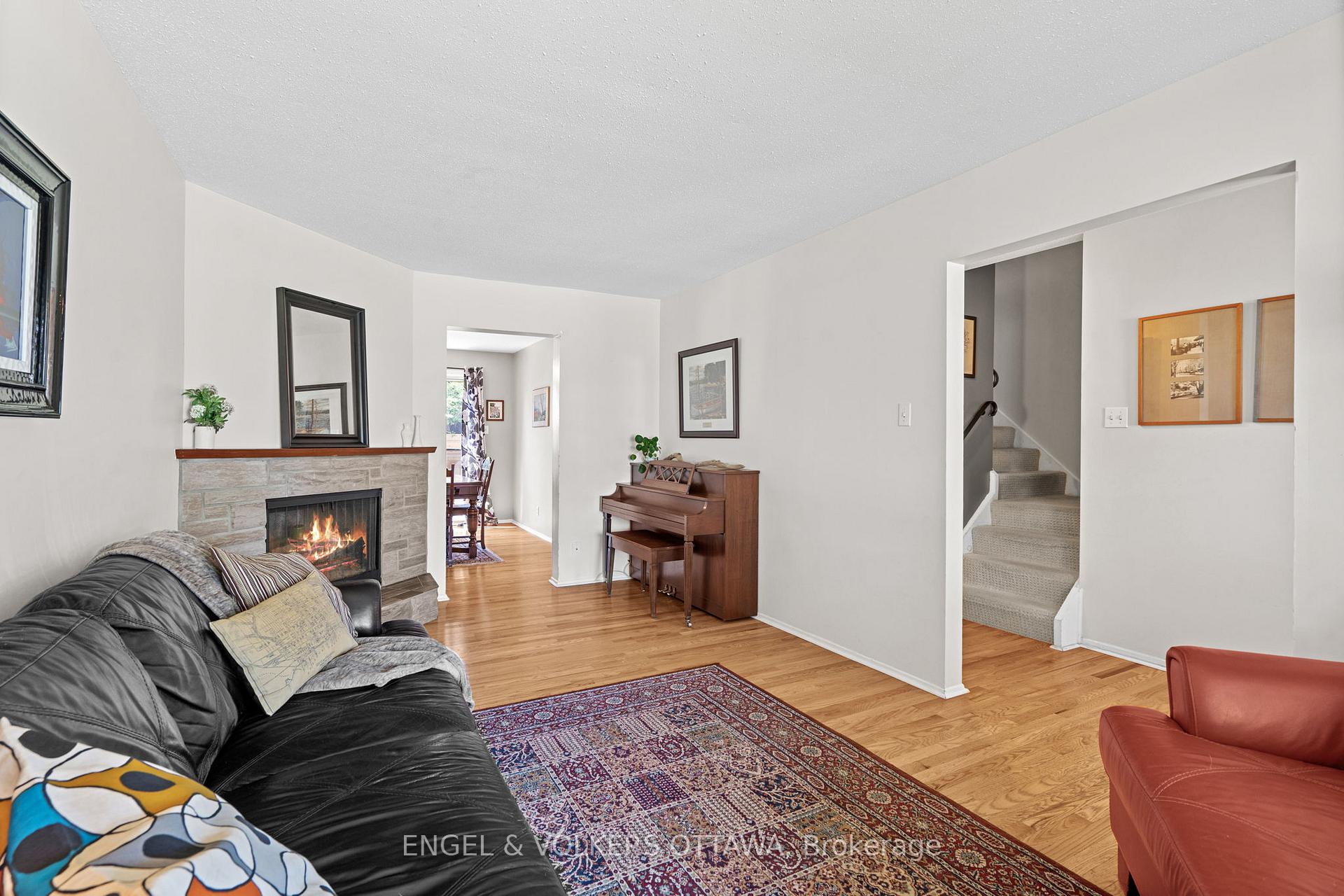 Photo 9 of 96 Craig Henry Drive, Ottawa, Craig Henry/Woodvale — HOMEH