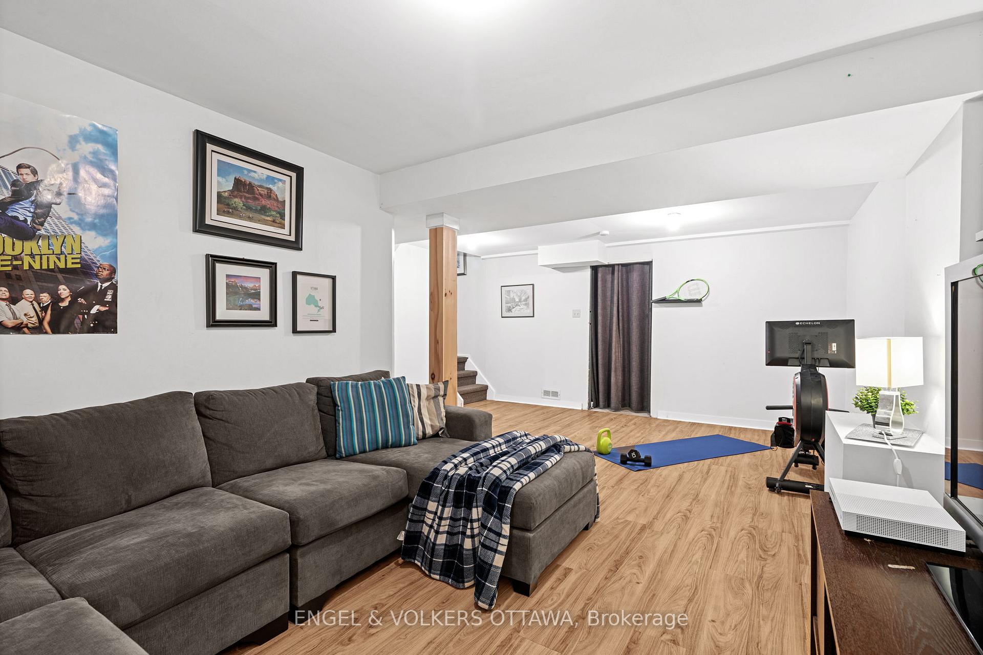 Photo 34 of 96 Craig Henry Drive, Ottawa, Craig Henry/Woodvale — HOMEH