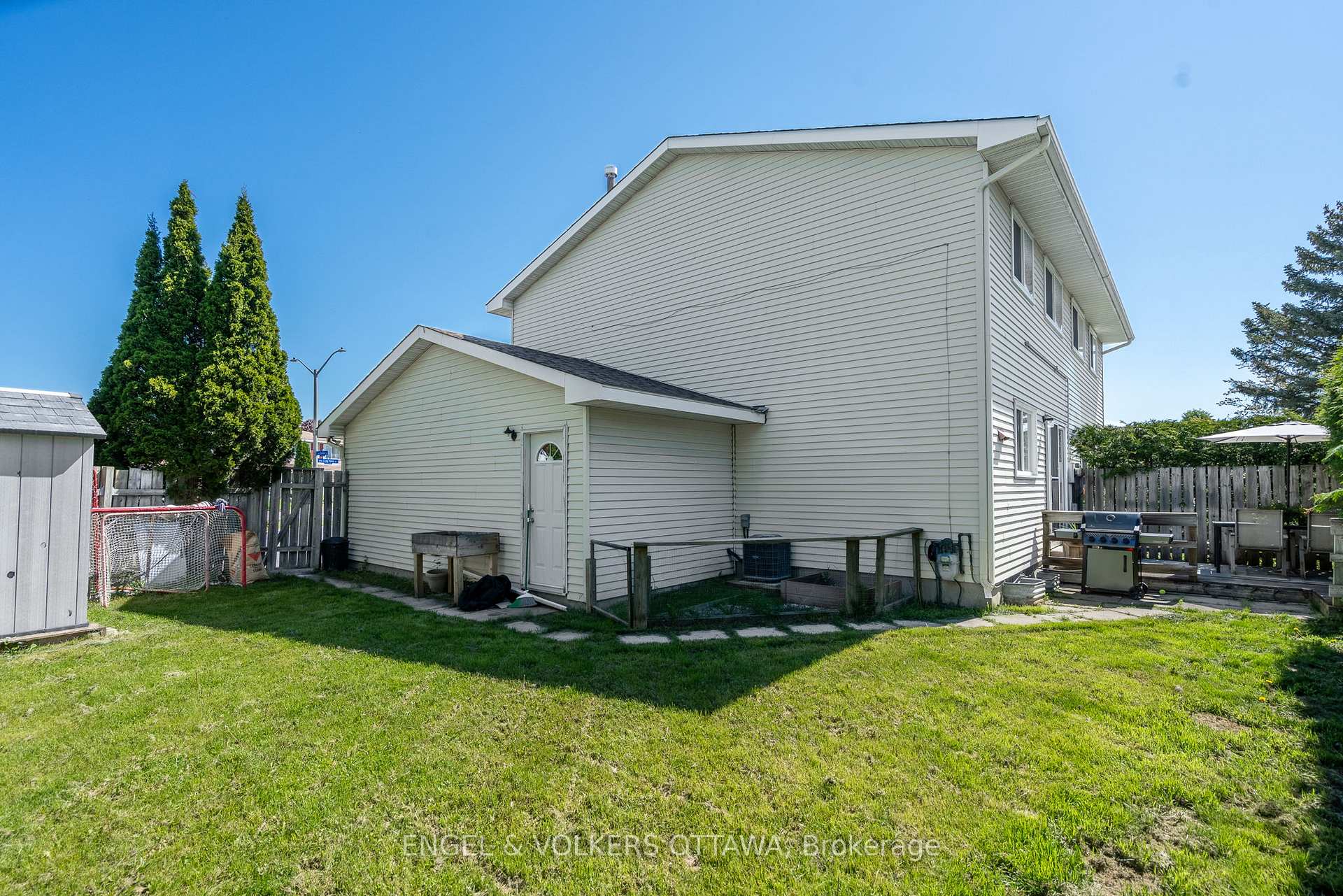 Photo 40 of 96 Craig Henry Drive, Ottawa, Craig Henry/Woodvale — HOMEH