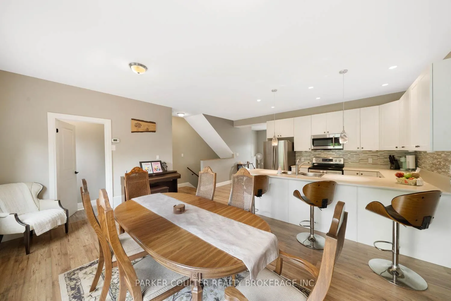 Photo 12 of 2616 Grand Tamarack Crescent, Severn, West Shore — HOMEH