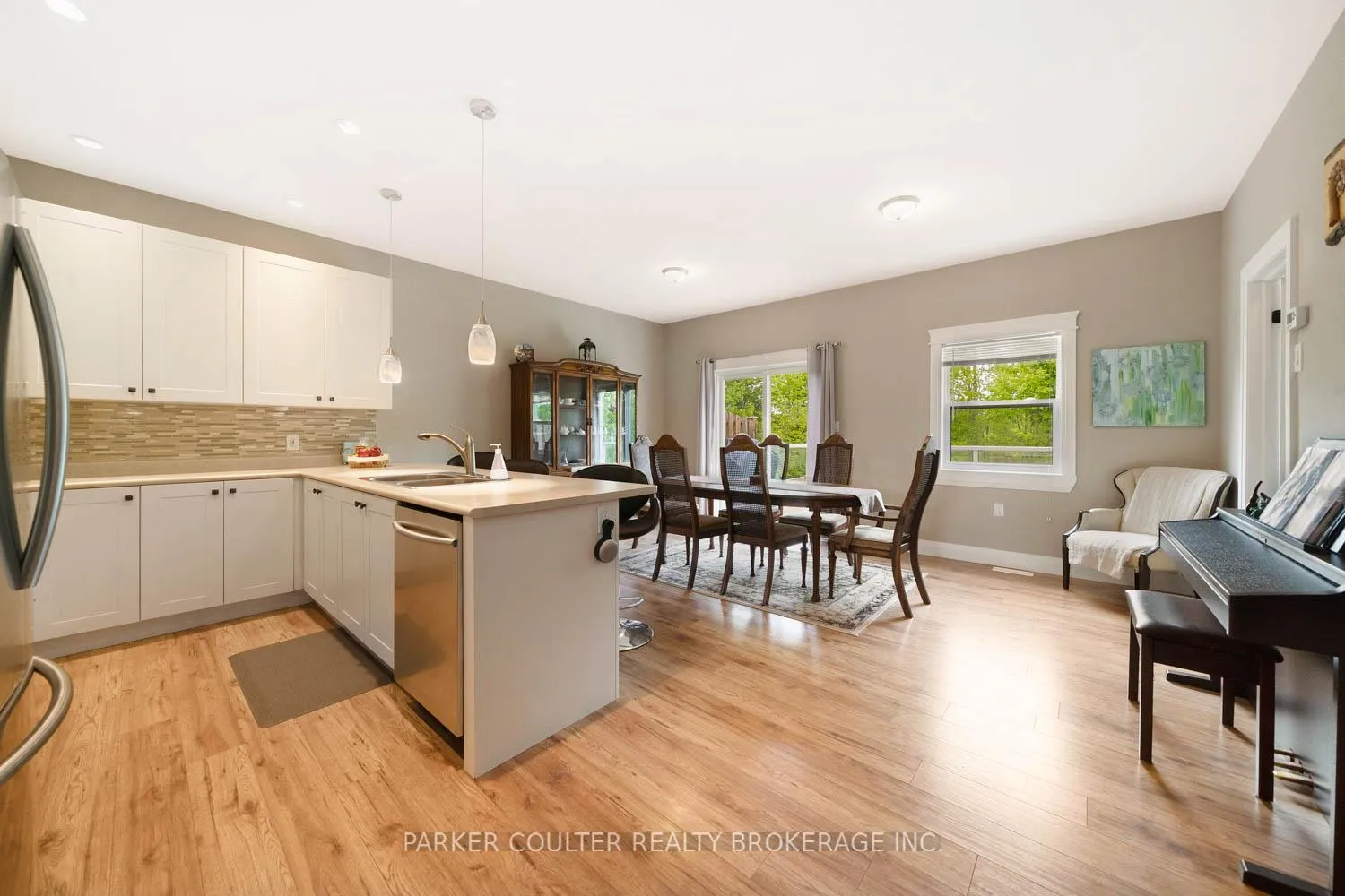 Photo 18 of 2616 Grand Tamarack Crescent, Severn, West Shore — HOMEH