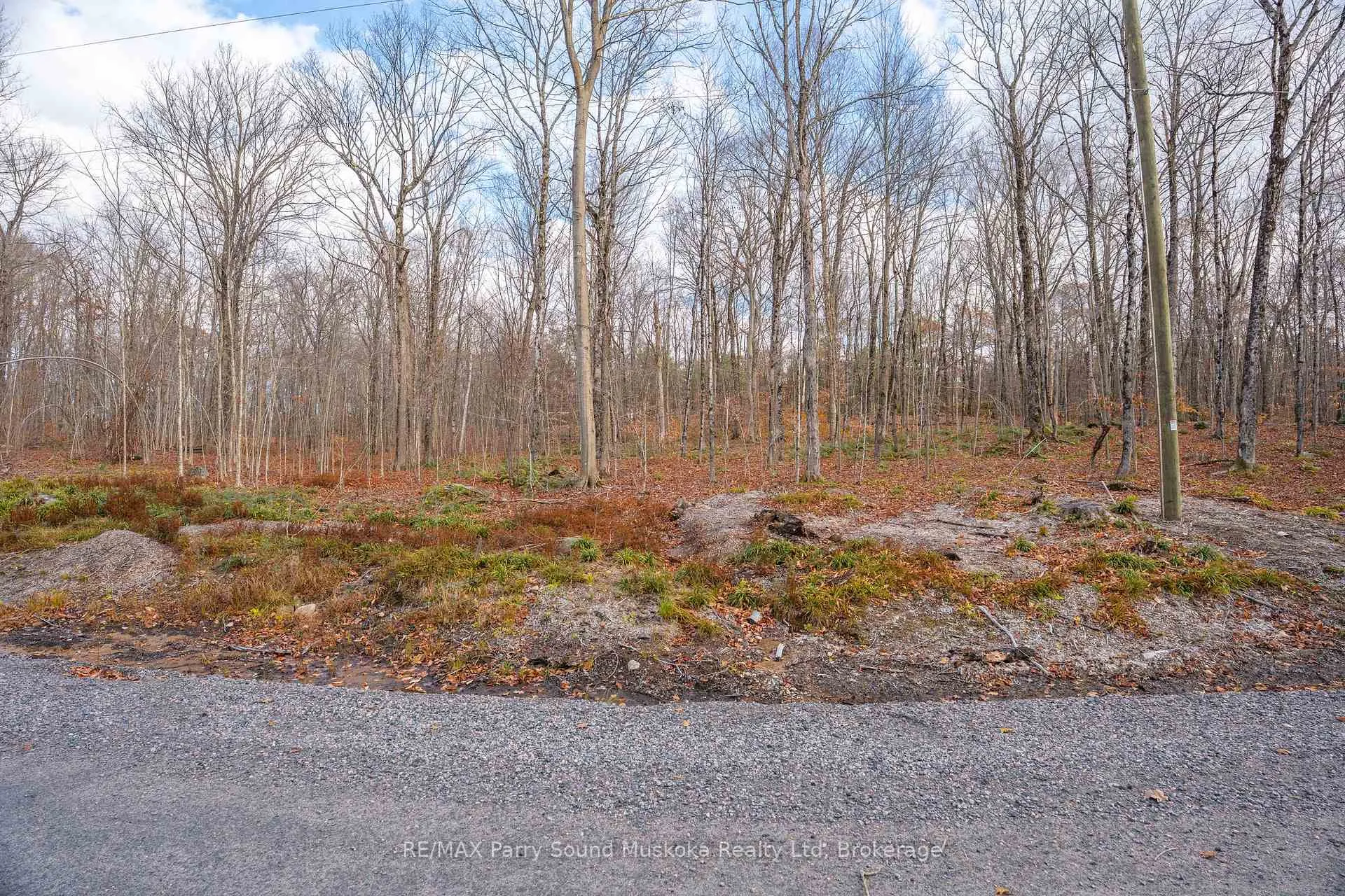 Photo 16 of Part 19 Standing People Road, Seguin — HOMEH