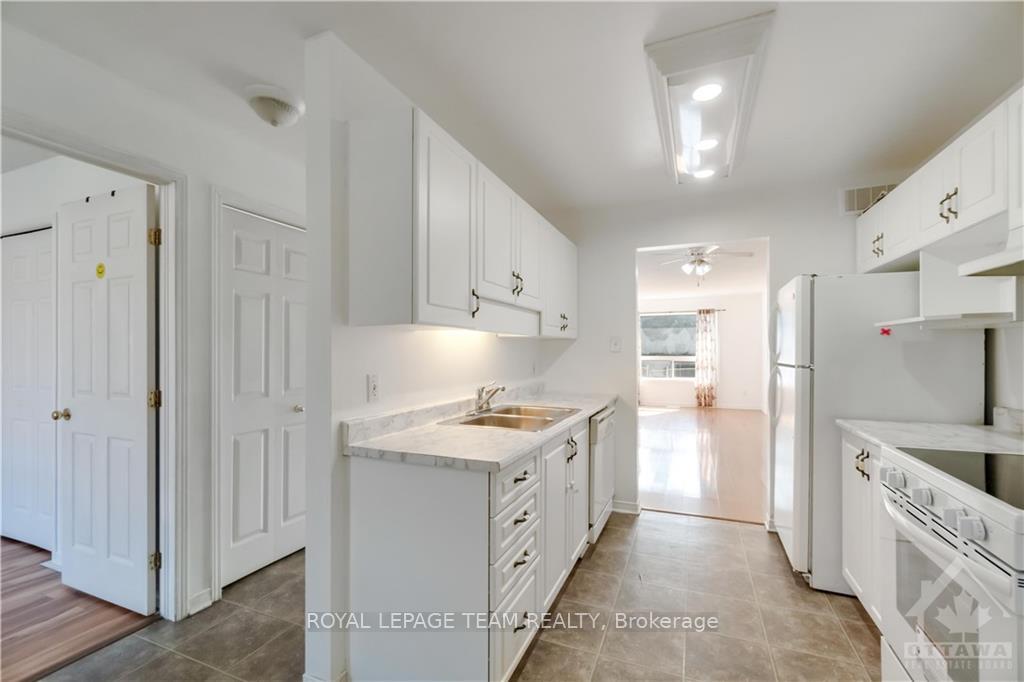 Photo 8 of 209 Renfrew Avenue W, Renfrew — HOMEH