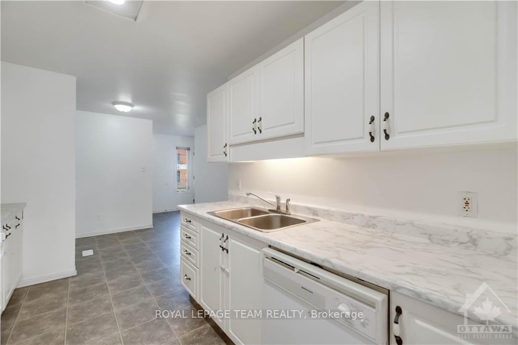 Photo 9 of 209 Renfrew Avenue W, Renfrew — HOMEH