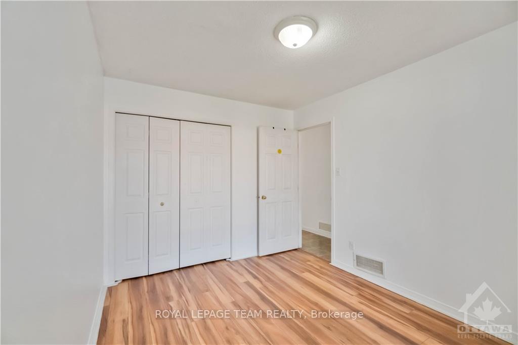 Photo 13 of 209 Renfrew Avenue W, Renfrew — HOMEH