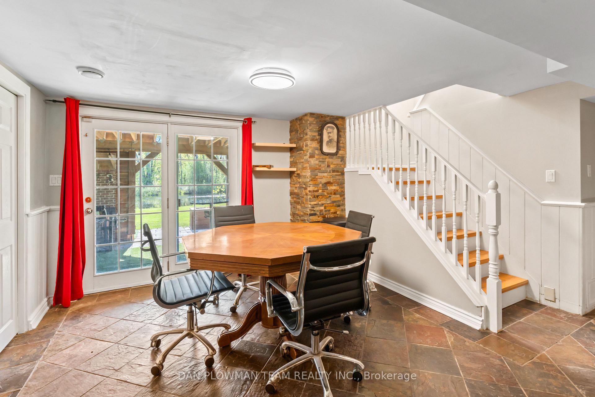 Photo 3 of 32 Nonquon Drive, Scugog, Rural Scugog — HOMEH