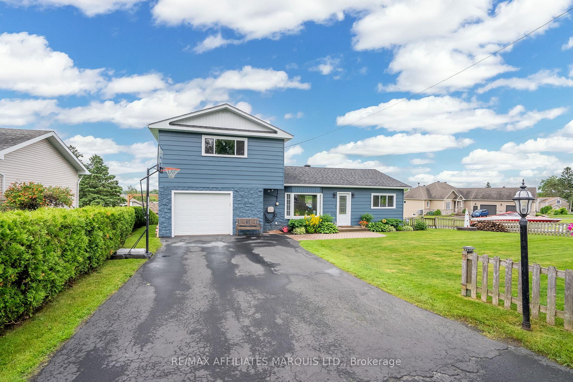 Photo 2 of 19448 County Road 2, South Glengarry, South Glengarry (Charlottenburgh) Twp — HOMEH