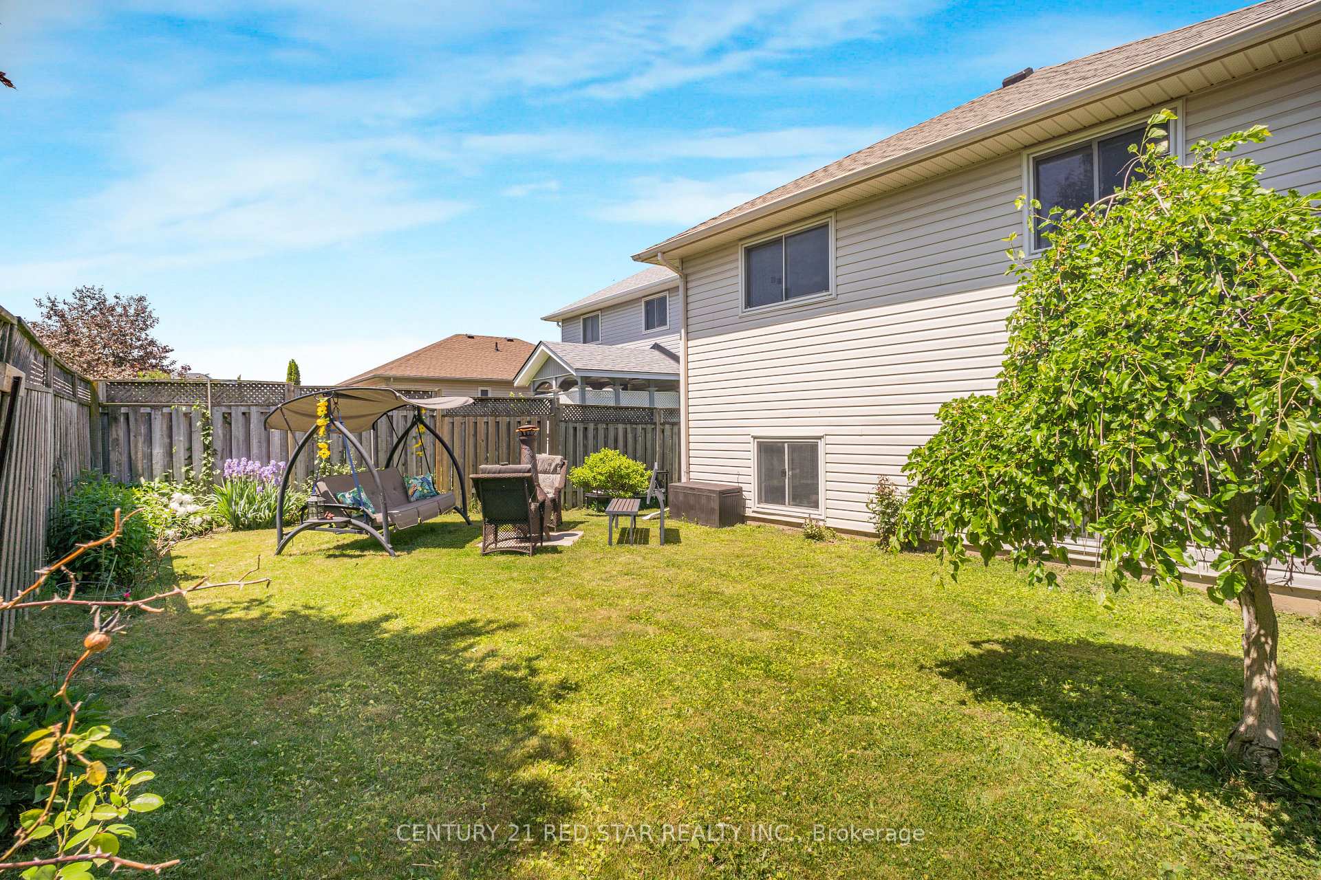 Photo 28 of 297 Berry Street, Shelburne — HOMEH