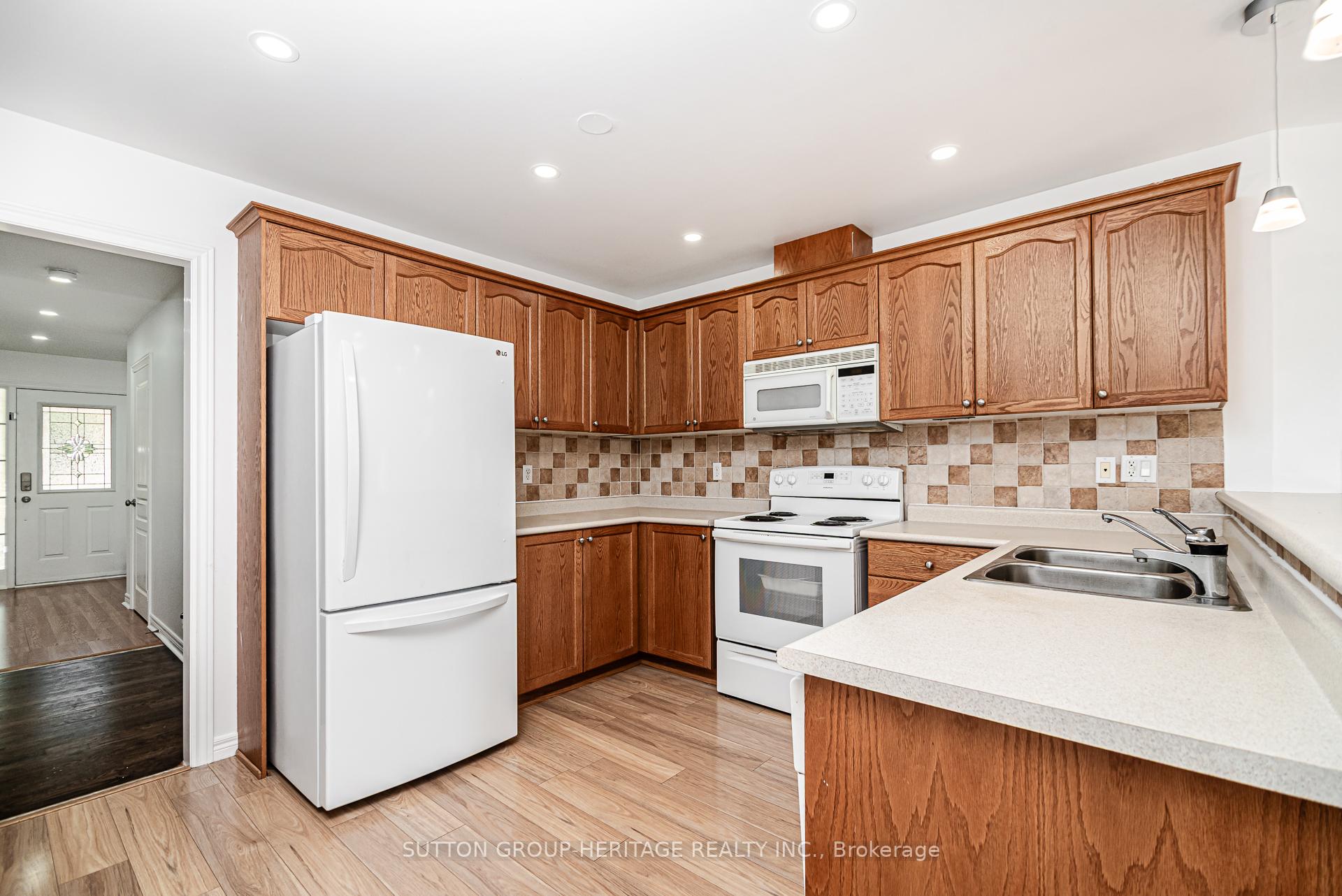 Photo 15 of 55 Sadler Crescent, Scugog, Port Perry — HOMEH