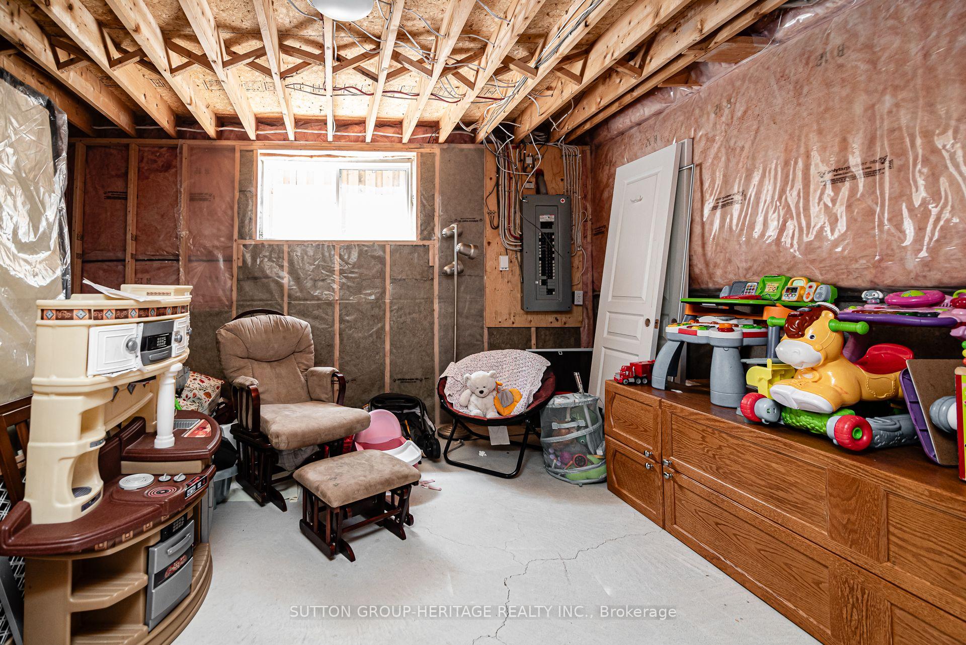 Photo 37 of 55 Sadler Crescent, Scugog, Port Perry — HOMEH
