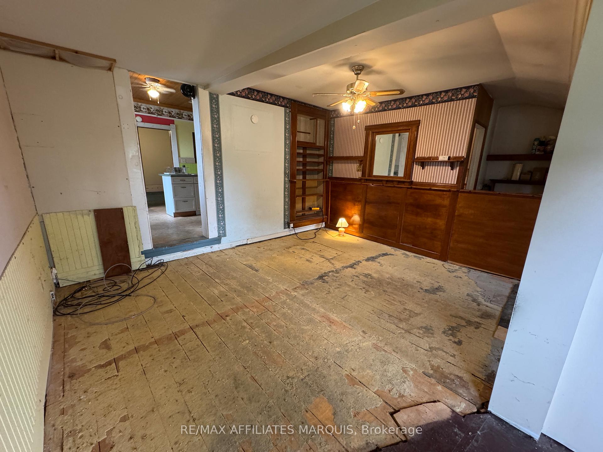 Photo 17 of 12 Helen Street, Smiths Falls — HOMEH
