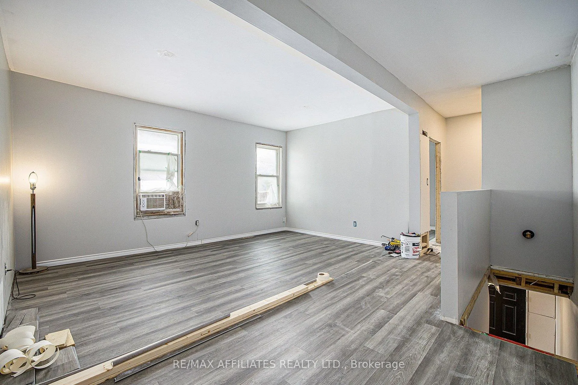 Photo 6 of 20 Montague Street, Smiths Falls — HOMEH