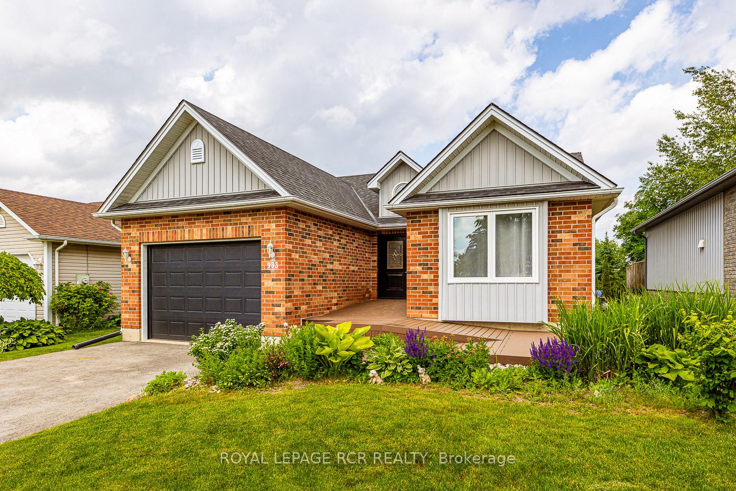 Photo 2 of 933 Greenwood Crescent, Shelburne — HOMEH