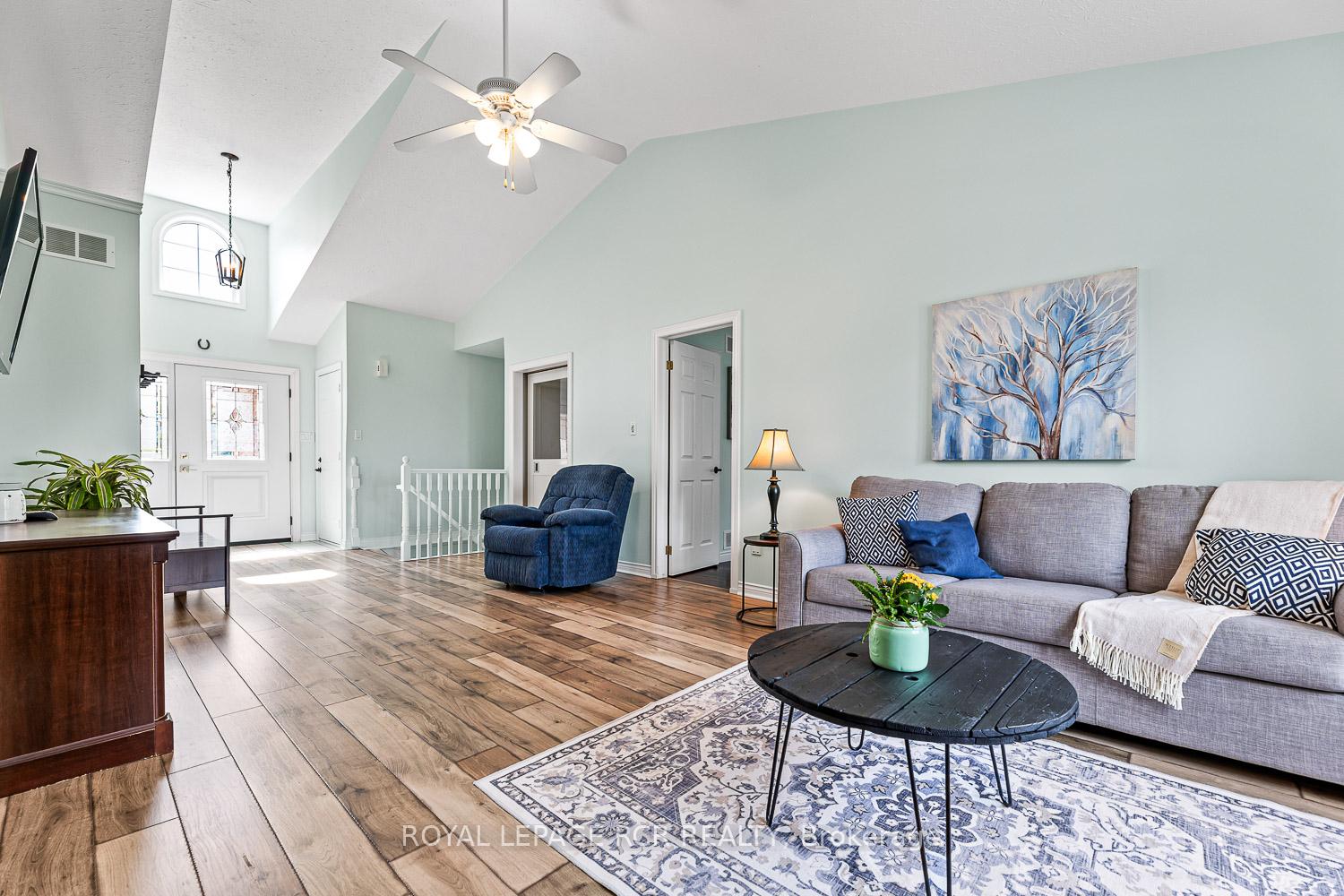 Photo 5 of 933 Greenwood Crescent, Shelburne — HOMEH