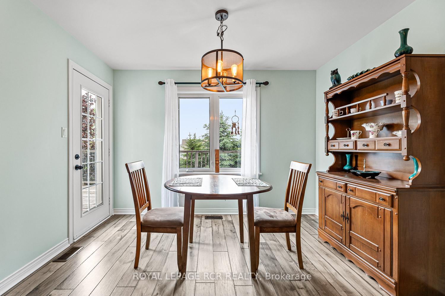 Photo 12 of 933 Greenwood Crescent, Shelburne — HOMEH