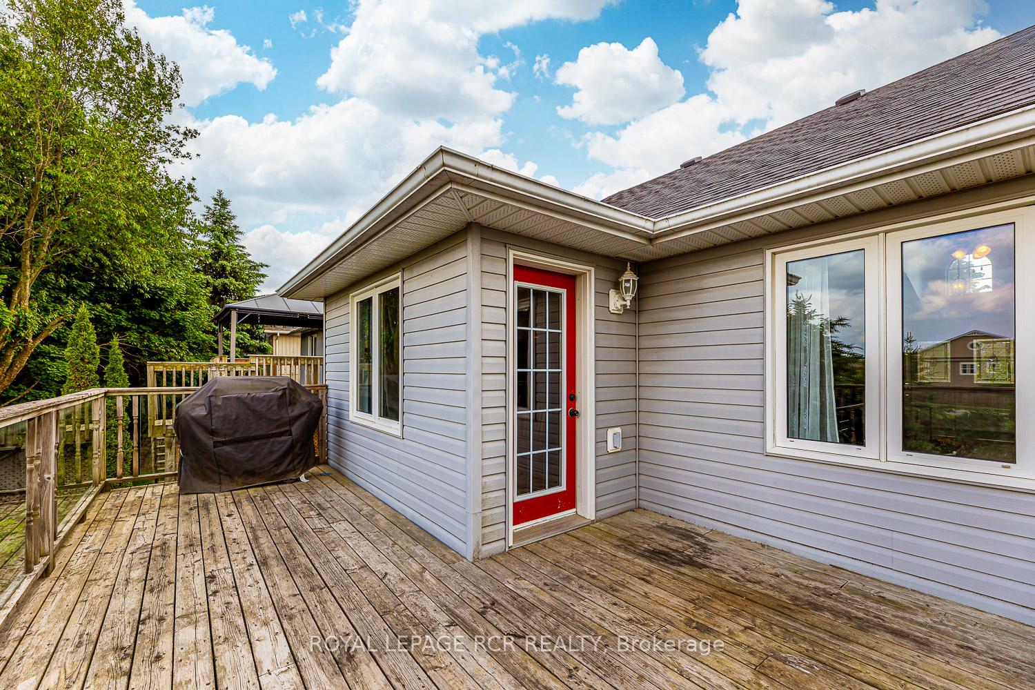Photo 15 of 933 Greenwood Crescent, Shelburne — HOMEH