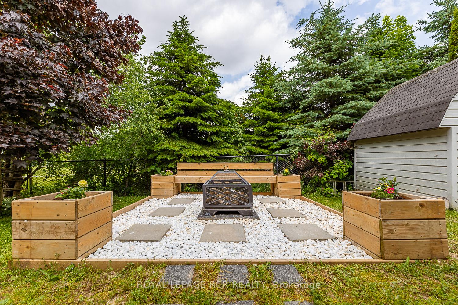 Photo 35 of 933 Greenwood Crescent, Shelburne — HOMEH