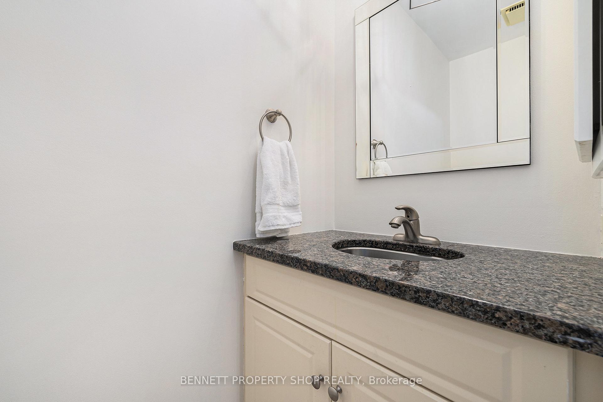 Photo 13 of 37 Ivylea Street, Ottawa, Craig Henry/Woodvale — HOMEH