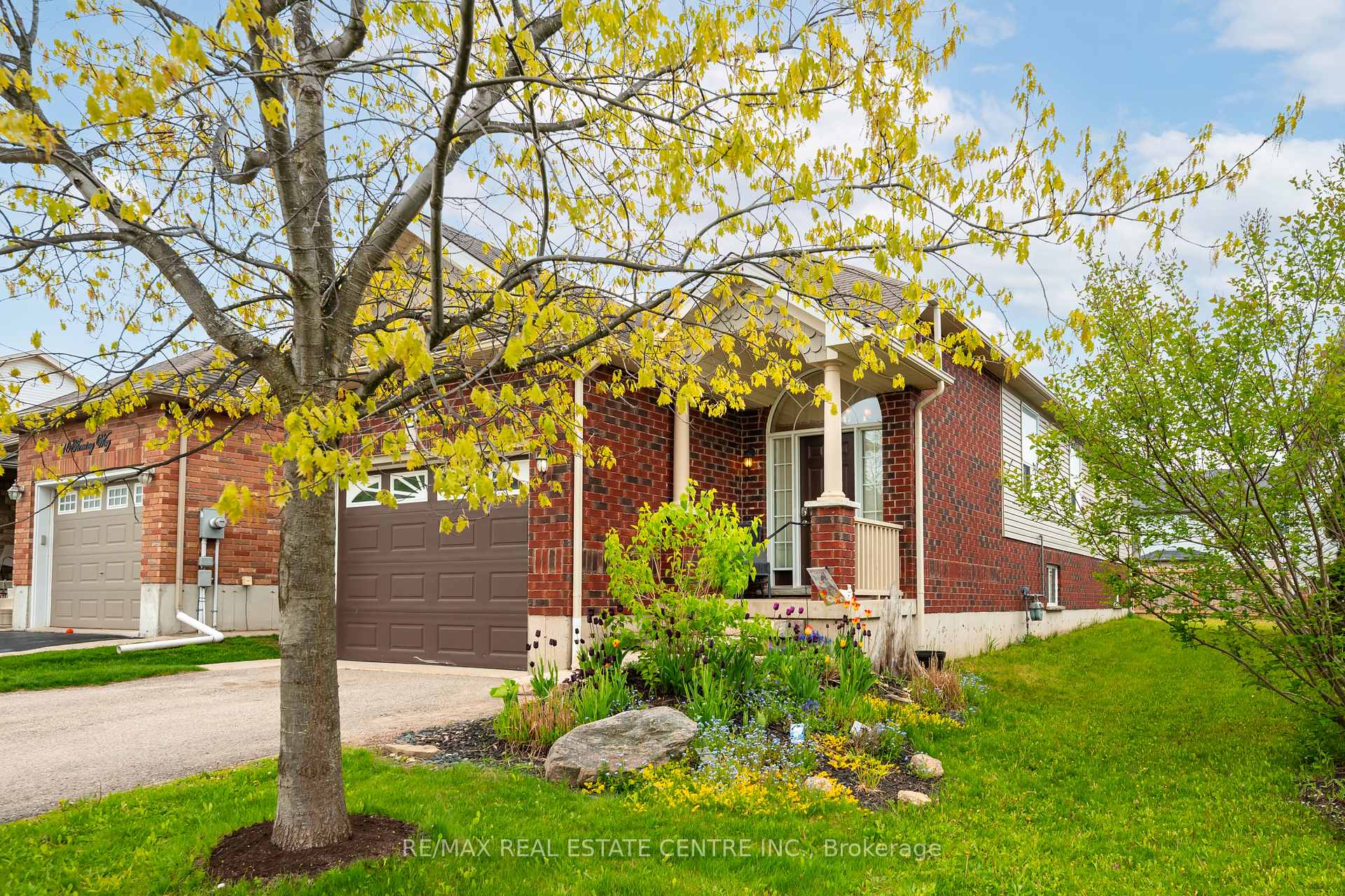 Photo 5 of 112 Fleming Way, Shelburne — HOMEH
