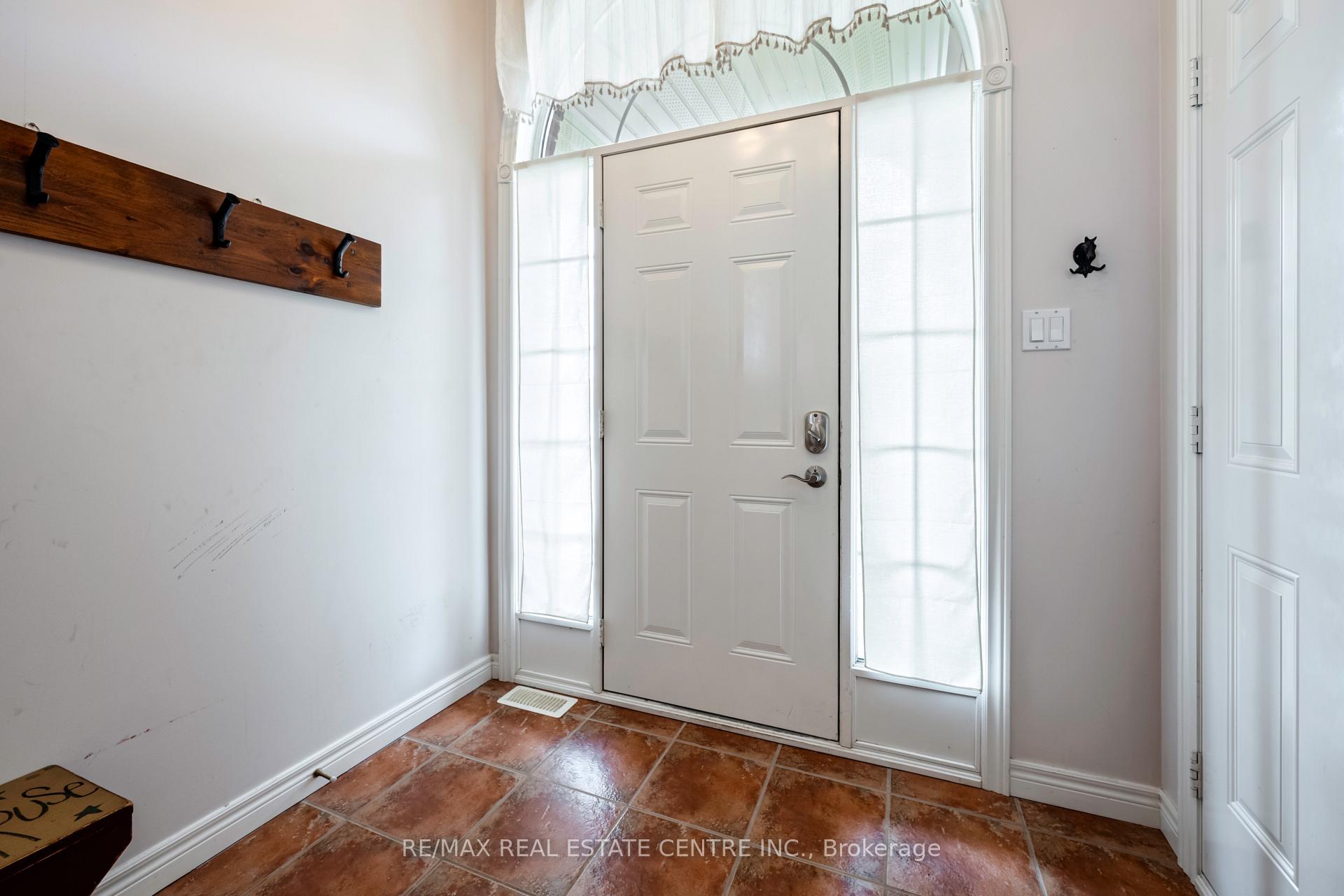 Photo 8 of 112 Fleming Way, Shelburne — HOMEH