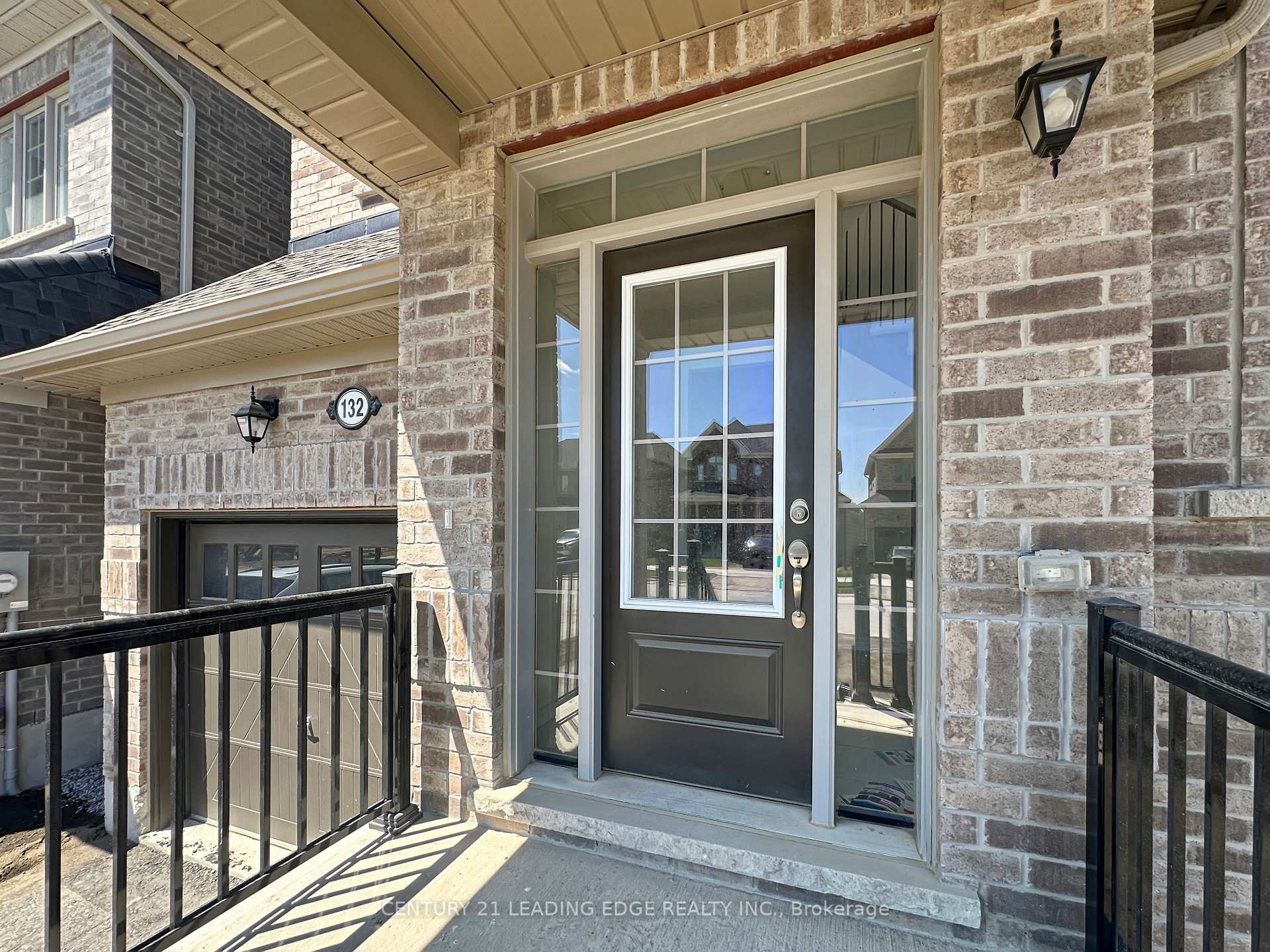Photo 1 of 132 Robin Trail, Scugog, Port Perry — HOMEH