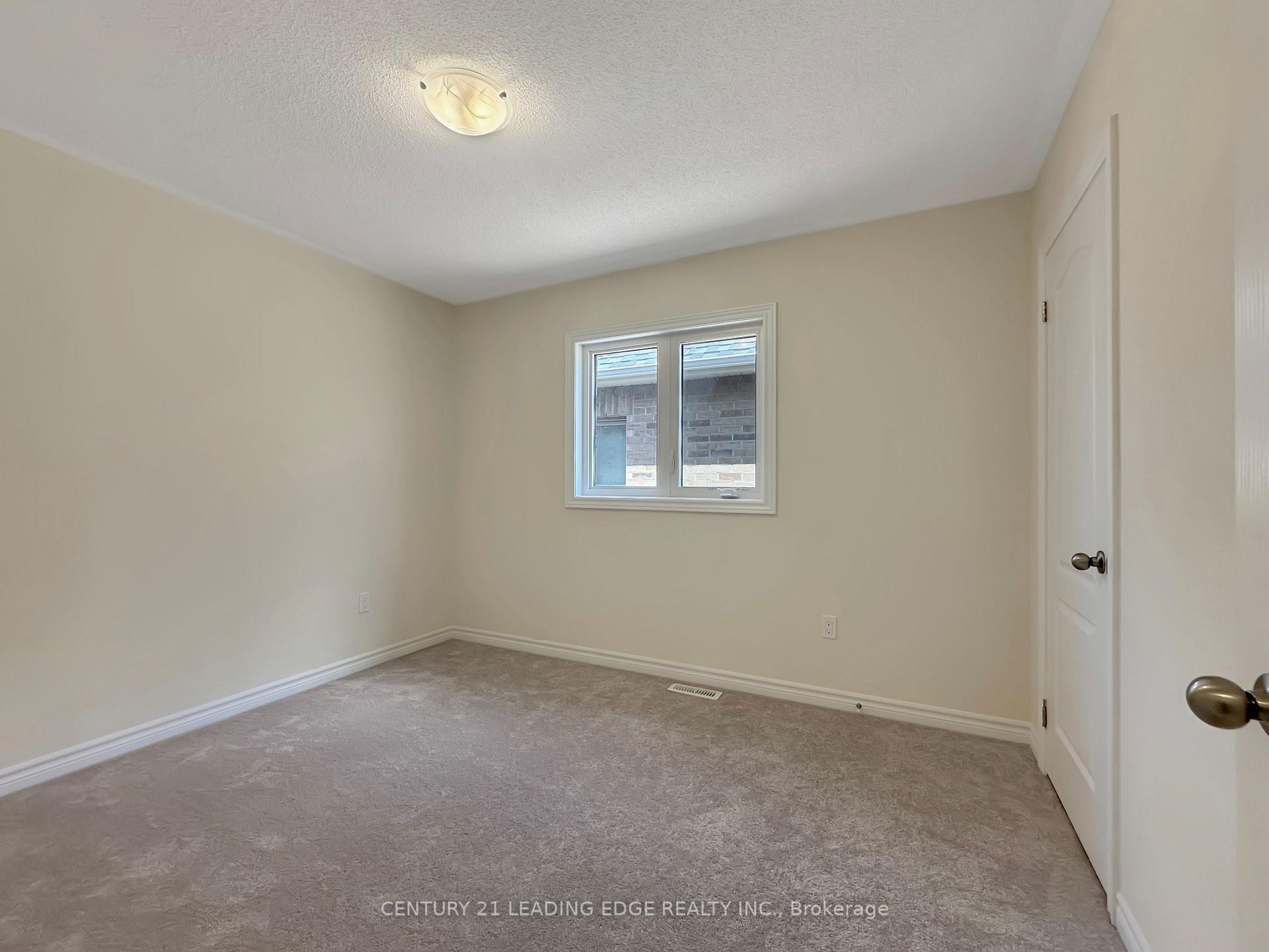 Photo 18 of 132 Robin Trail, Scugog, Port Perry — HOMEH
