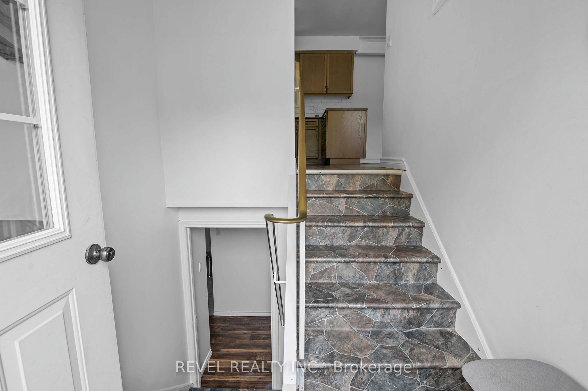 Photo 9 of 108 Jane Street, Shelburne — HOMEH