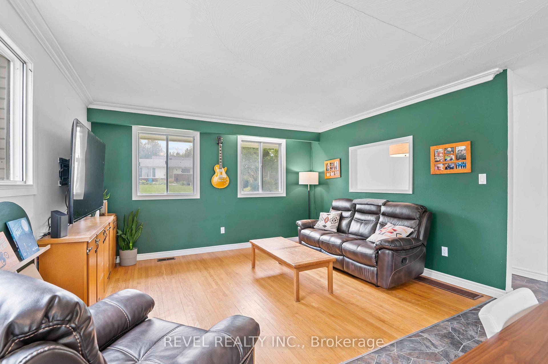 Photo 14 of 108 Jane Street, Shelburne — HOMEH