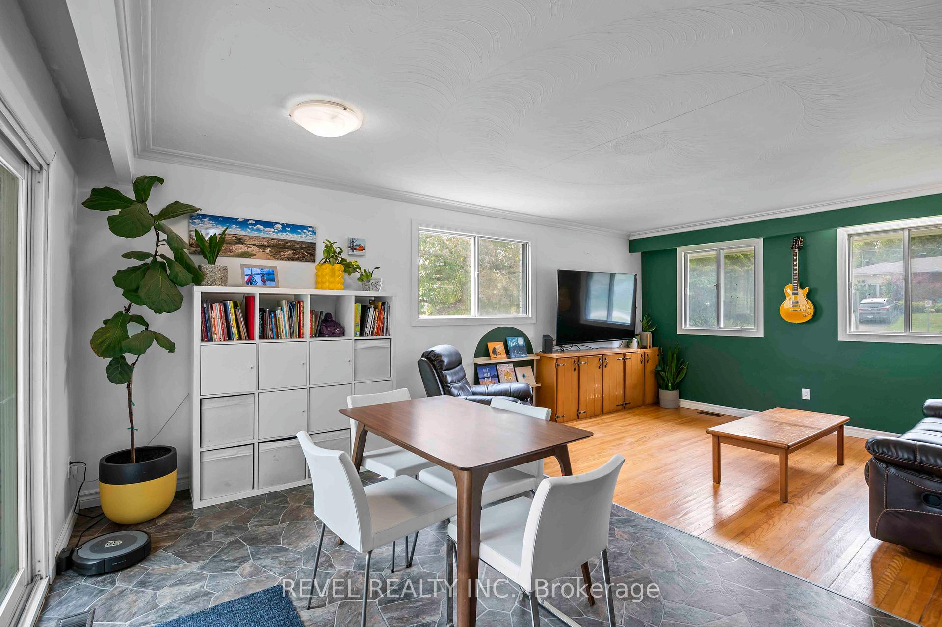 Photo 19 of 108 Jane Street, Shelburne — HOMEH