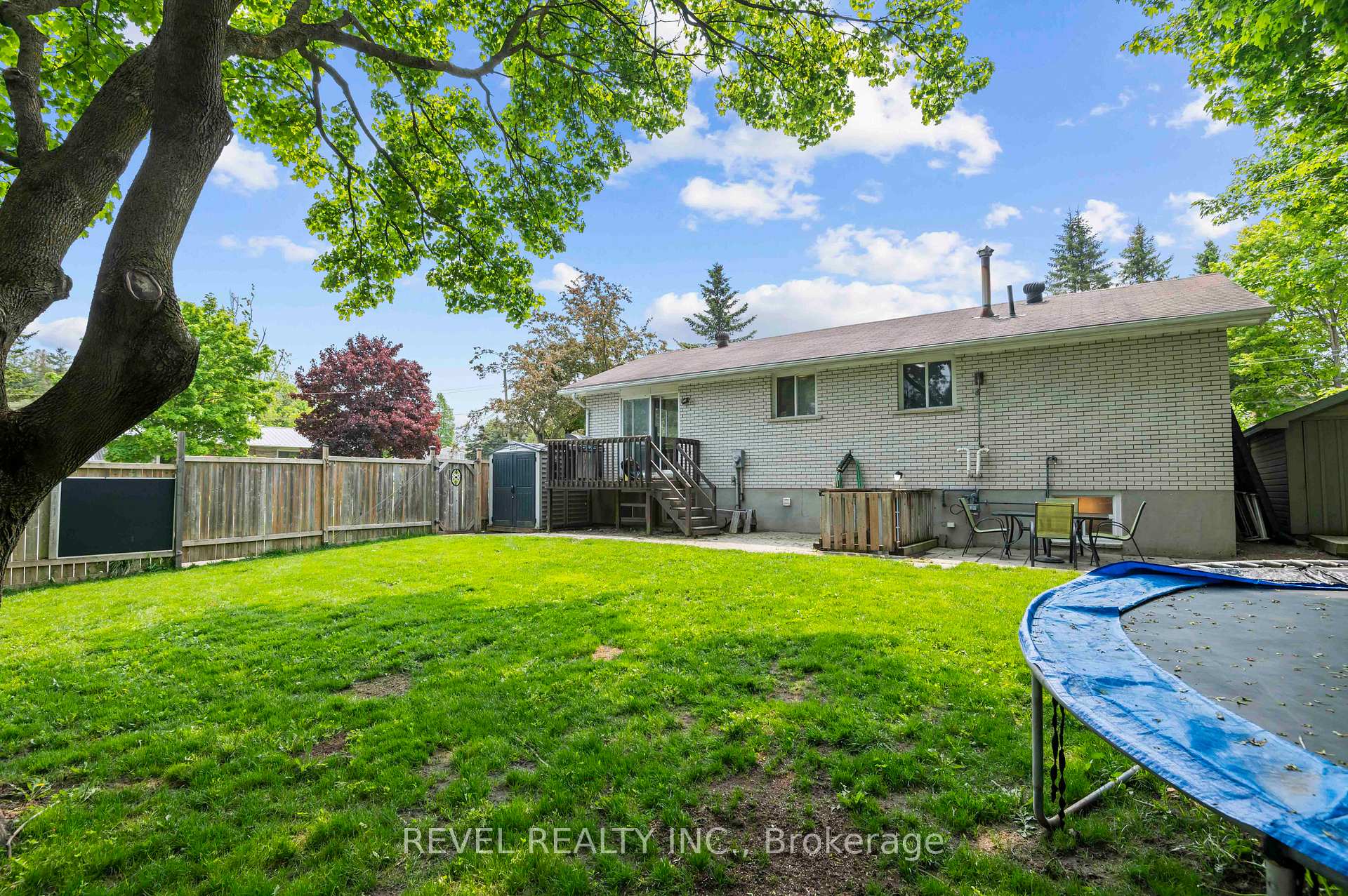 Photo 50 of 108 Jane Street, Shelburne — HOMEH