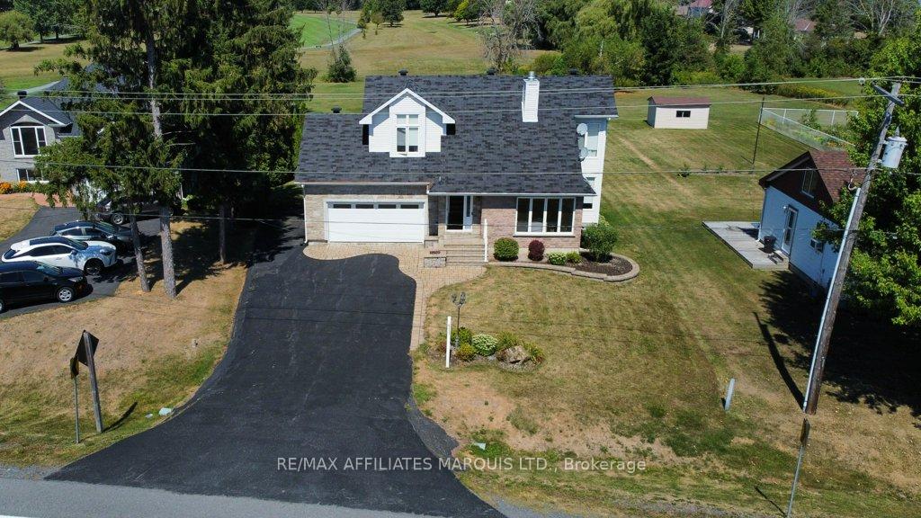 Photo 1 of 18235 County Rd 2 E, South Glengarry, South Glengarry (Charlottenburgh) Twp — HOMEH