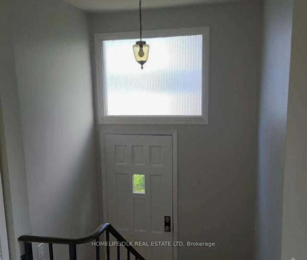 Photo 2 of 28 Bourke Street, Smiths Falls — HOMEH