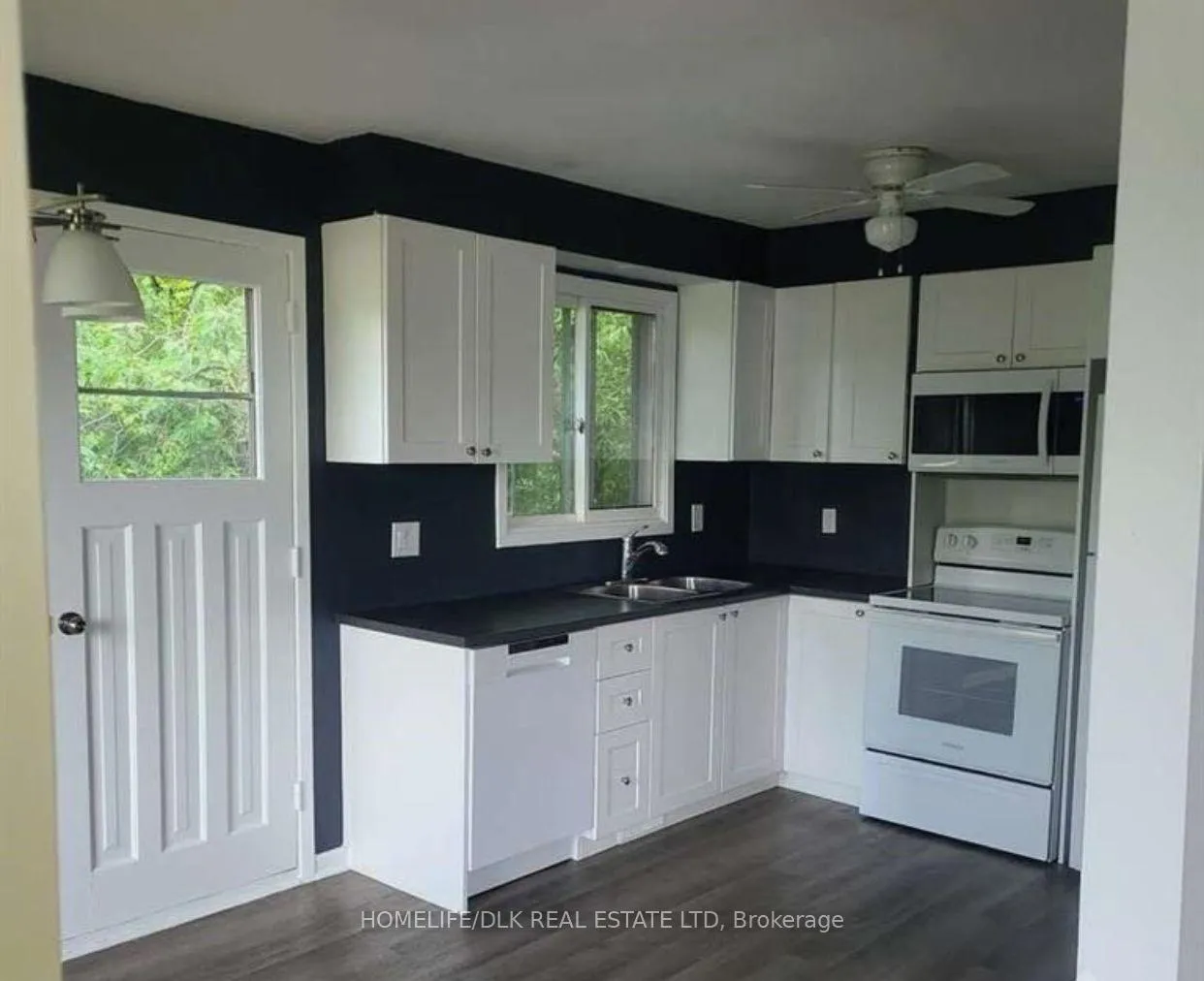 Photo 3 of 28 Bourke Street, Smiths Falls — HOMEH