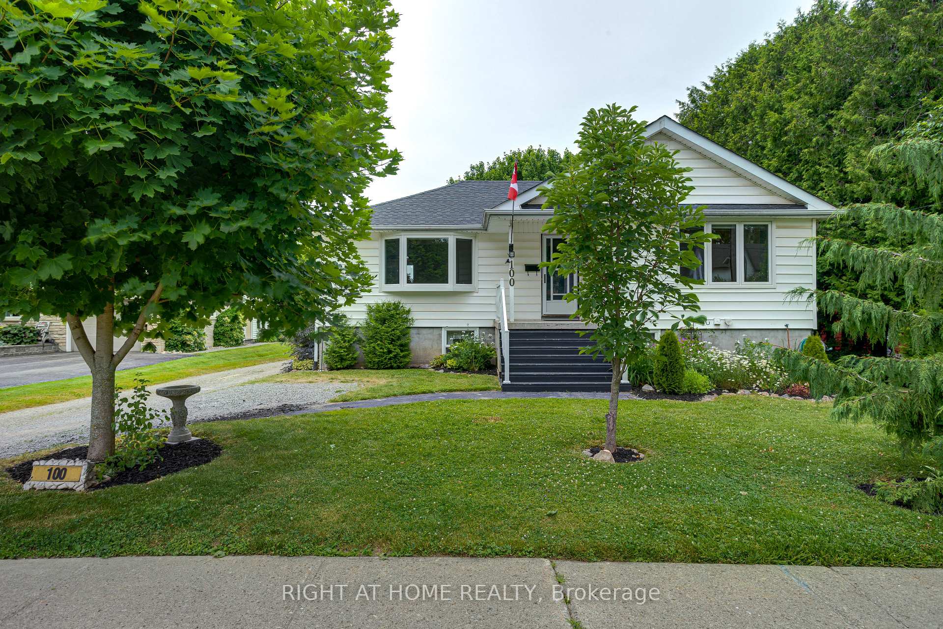Photo 1 of 100 Union Avenue, Scugog, Port Perry — HOMEH