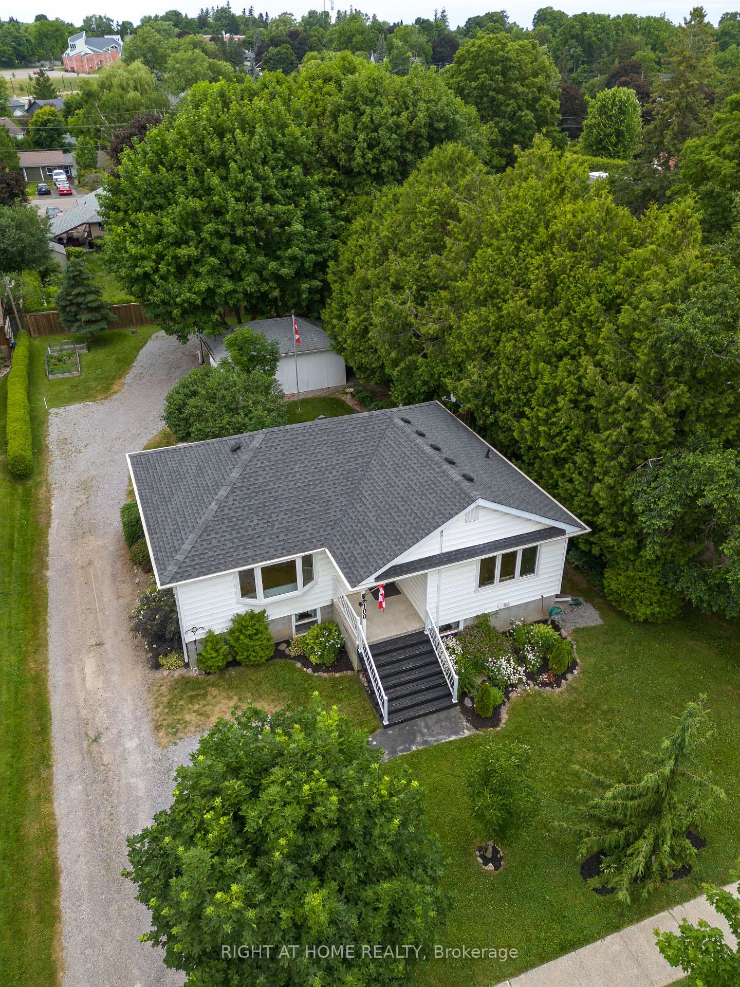 Photo 2 of 100 Union Avenue, Scugog, Port Perry — HOMEH