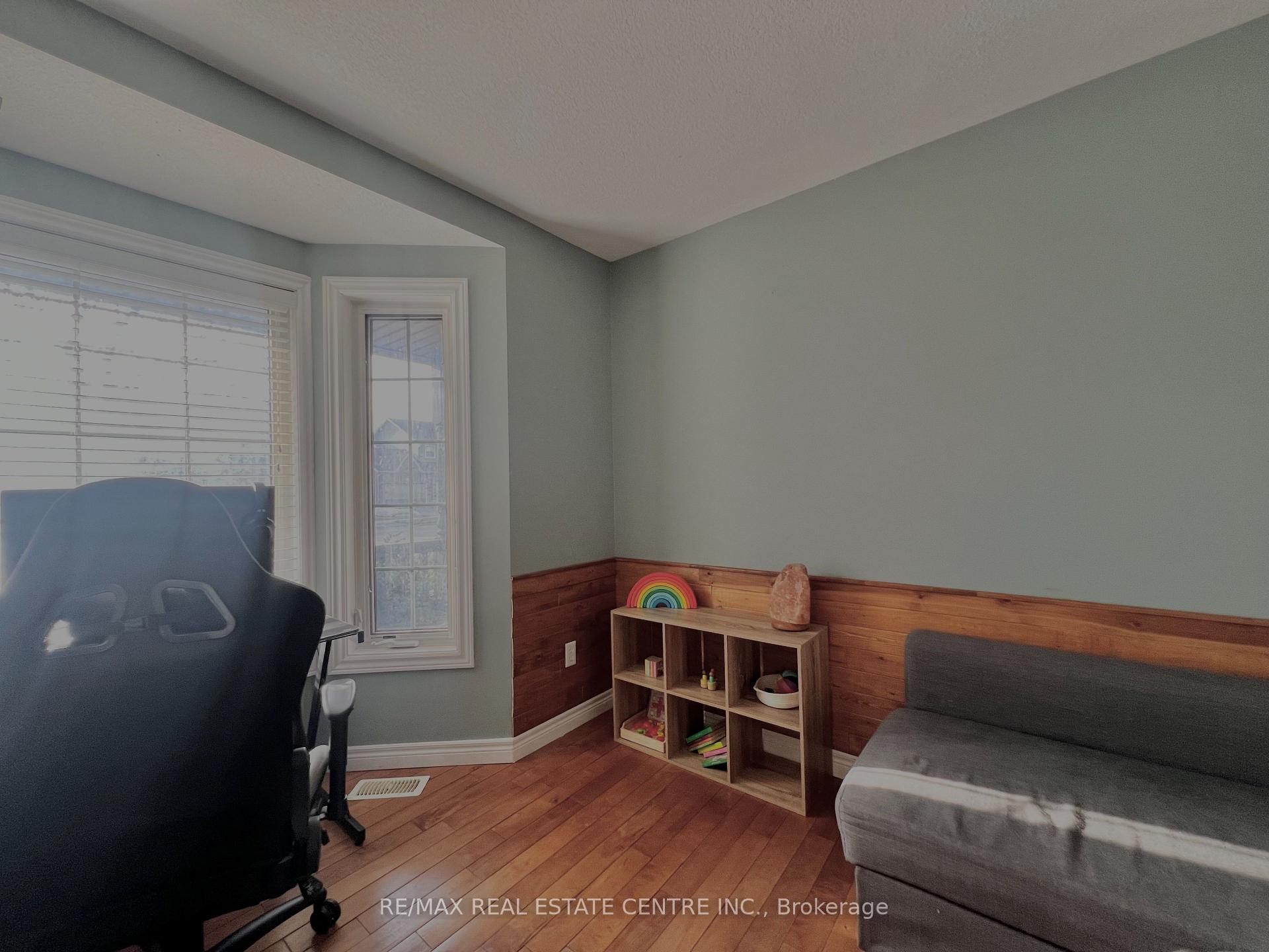 Photo 22 of 329 Rintoul Crescent, Shelburne — HOMEH