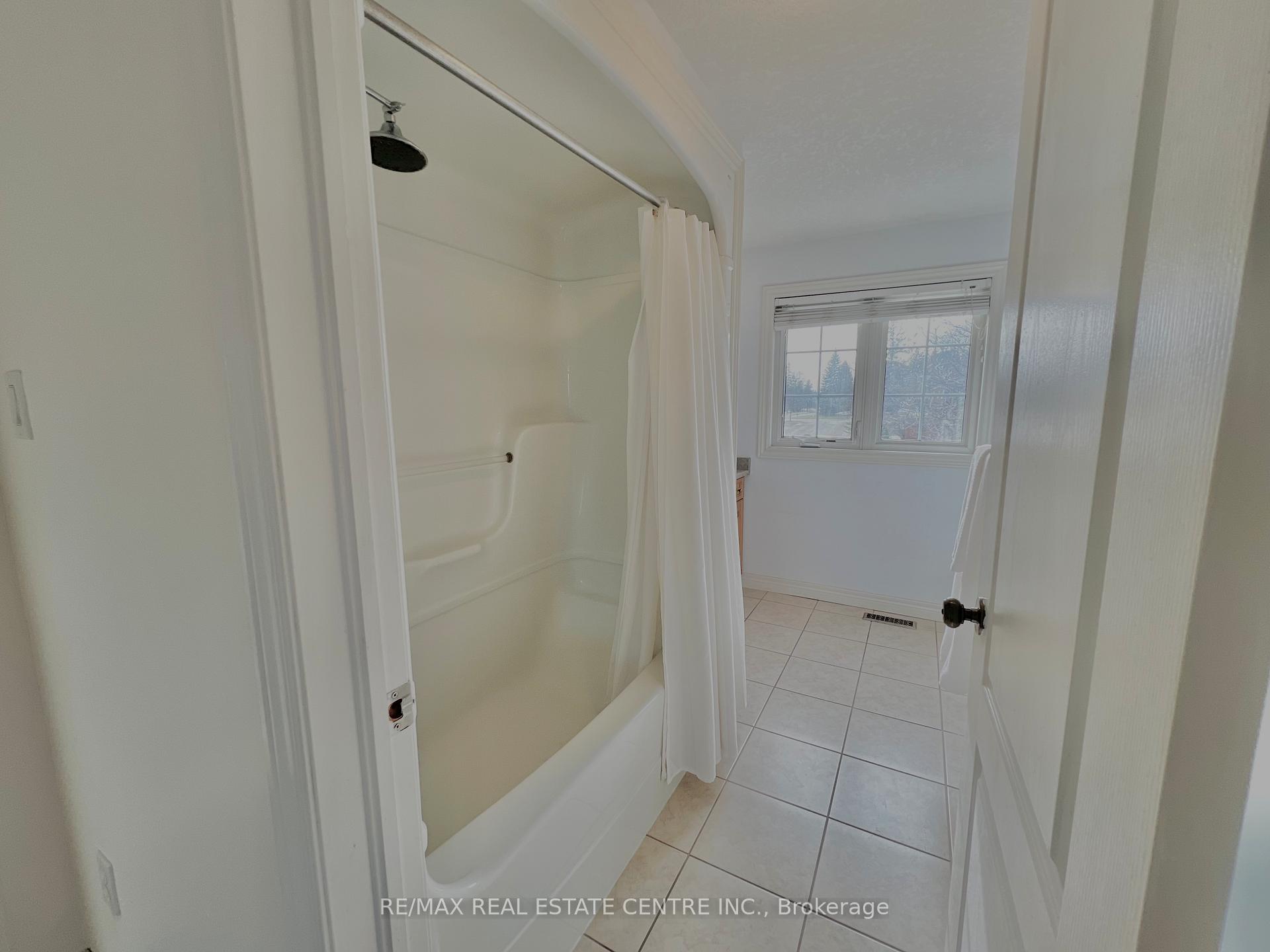 Photo 35 of 329 Rintoul Crescent, Shelburne — HOMEH