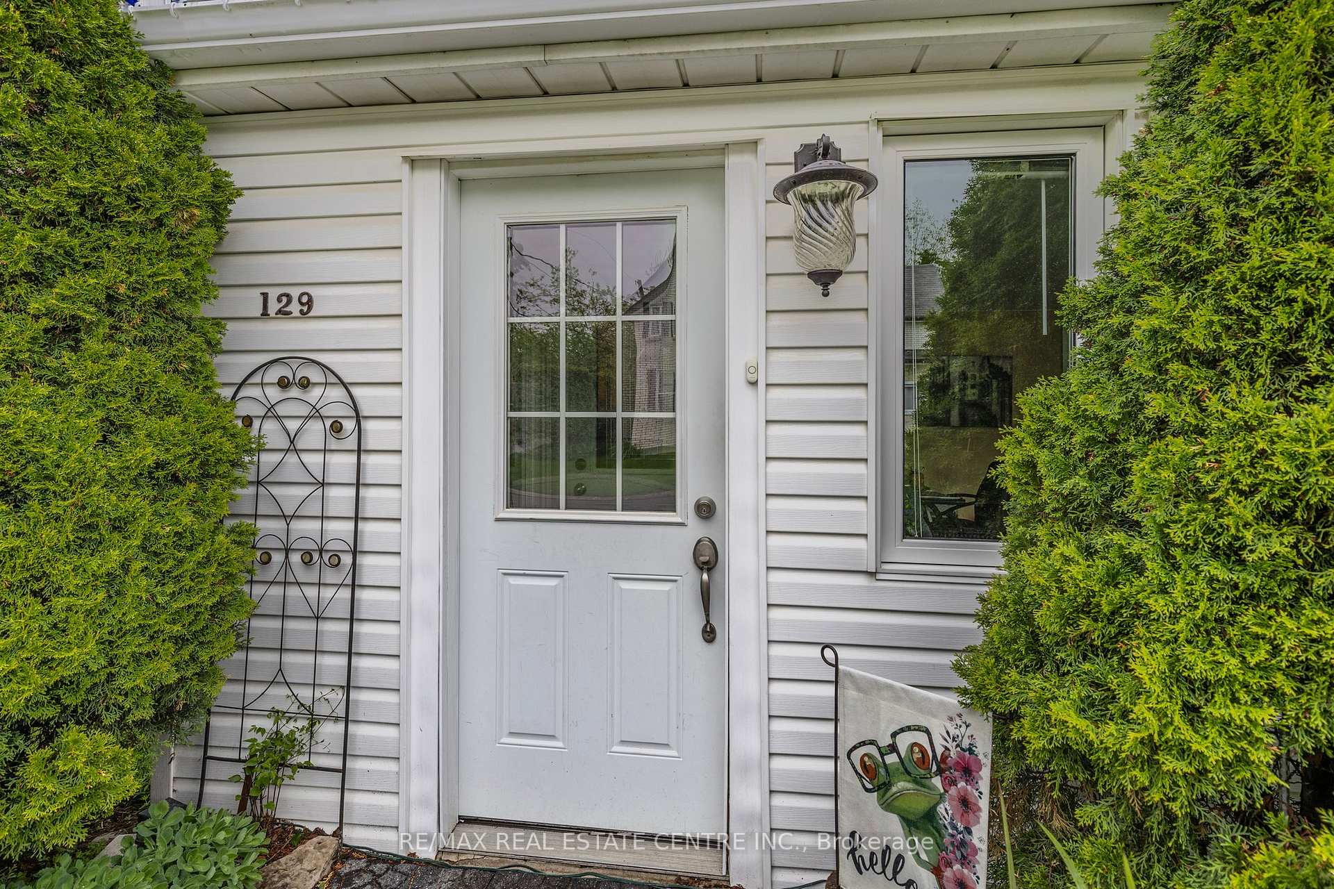 Photo 4 of 129 Dufferin Street, Shelburne — HOMEH
