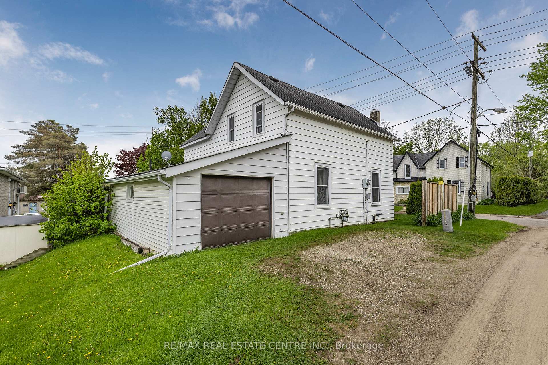 Photo 18 of 129 Dufferin Street, Shelburne — HOMEH