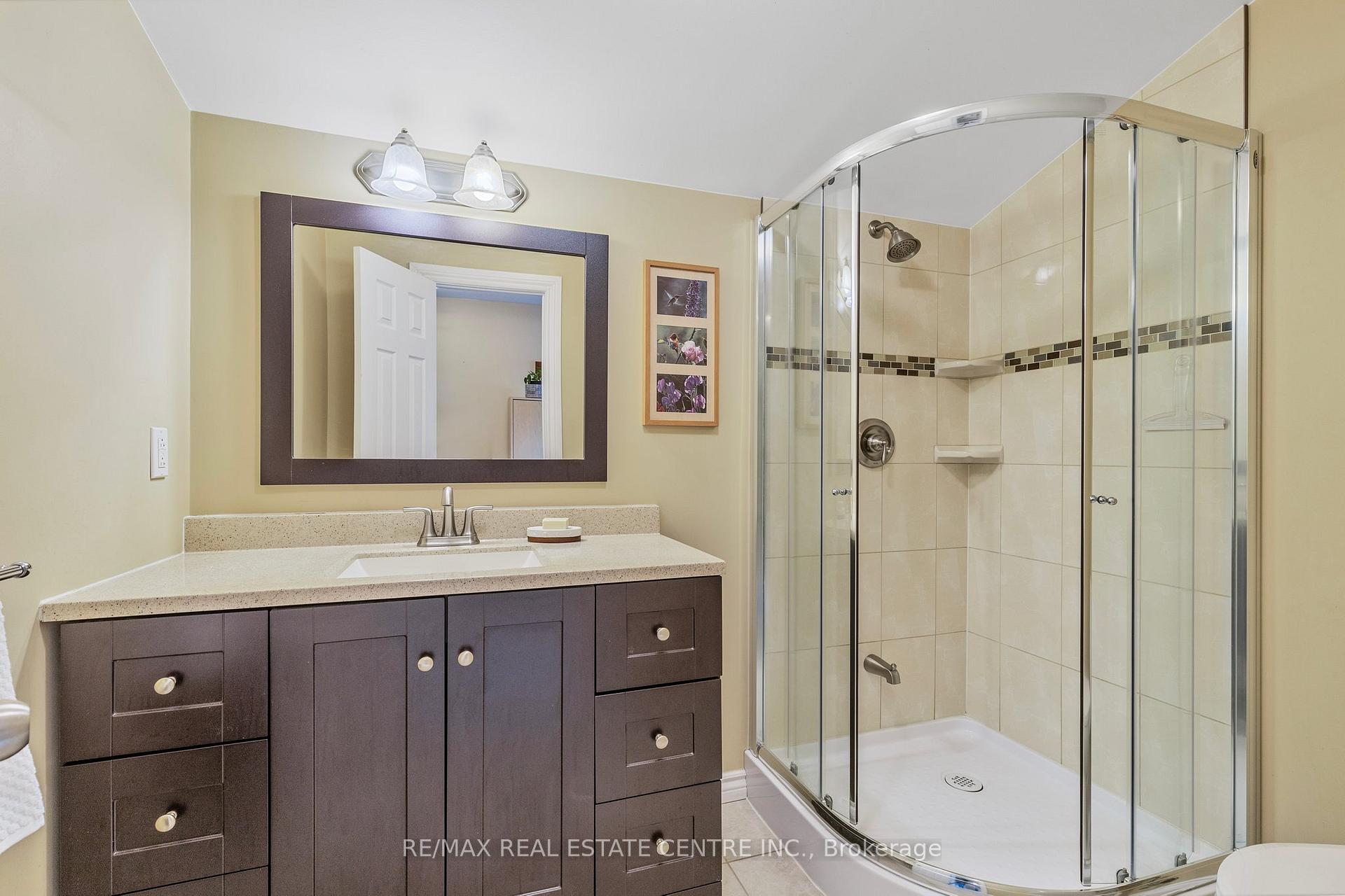 Photo 19 of 129 Dufferin Street, Shelburne — HOMEH