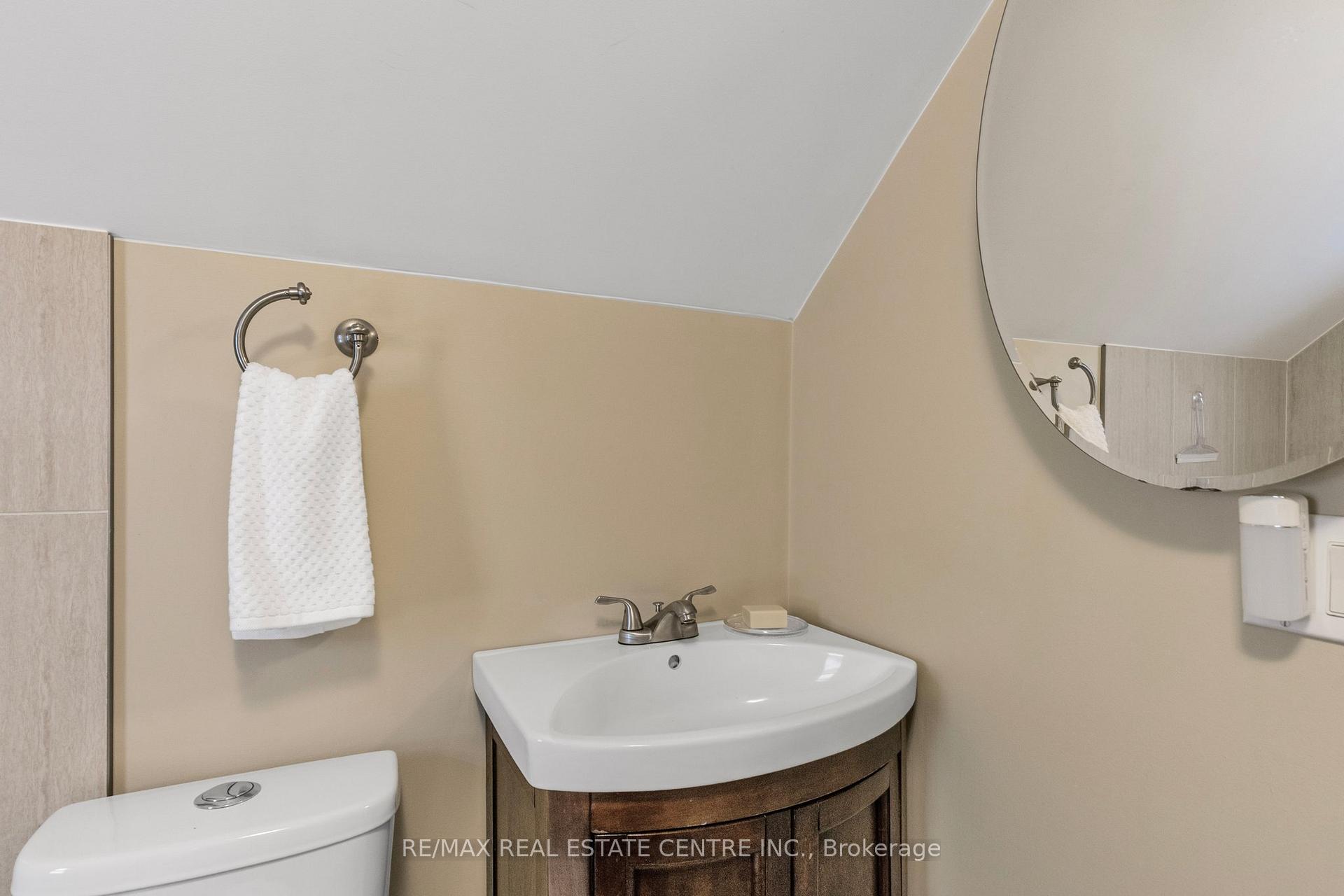 Photo 26 of 129 Dufferin Street, Shelburne — HOMEH