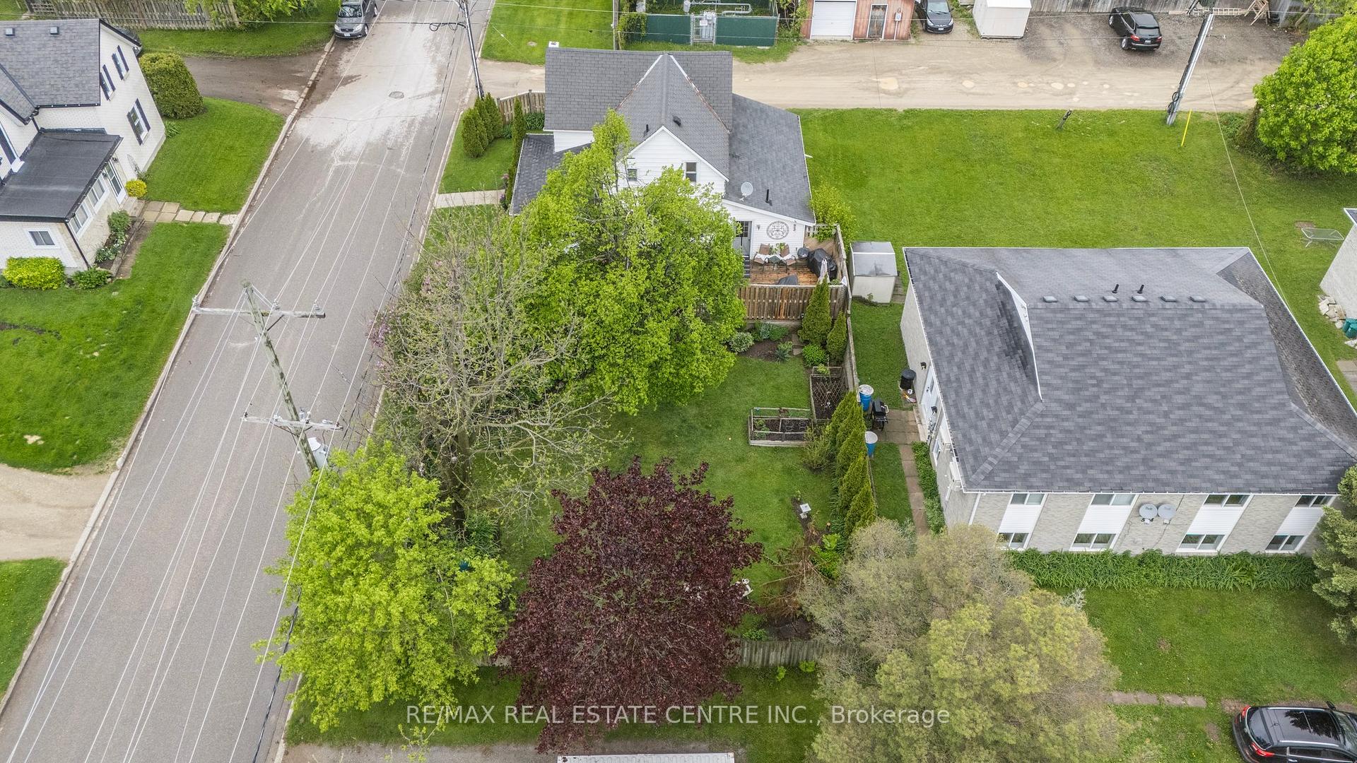 Photo 36 of 129 Dufferin Street, Shelburne — HOMEH