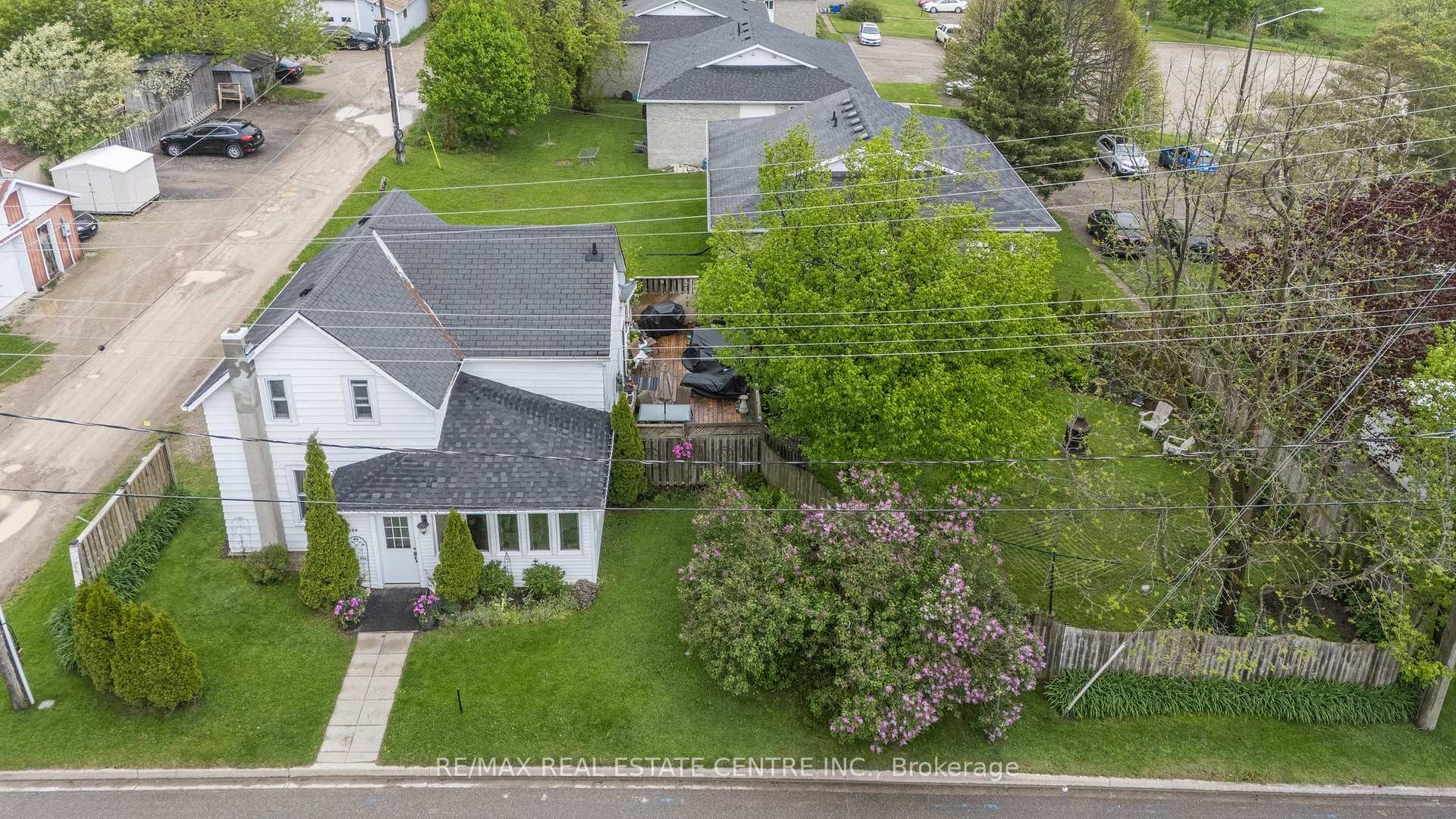 Photo 37 of 129 Dufferin Street, Shelburne — HOMEH