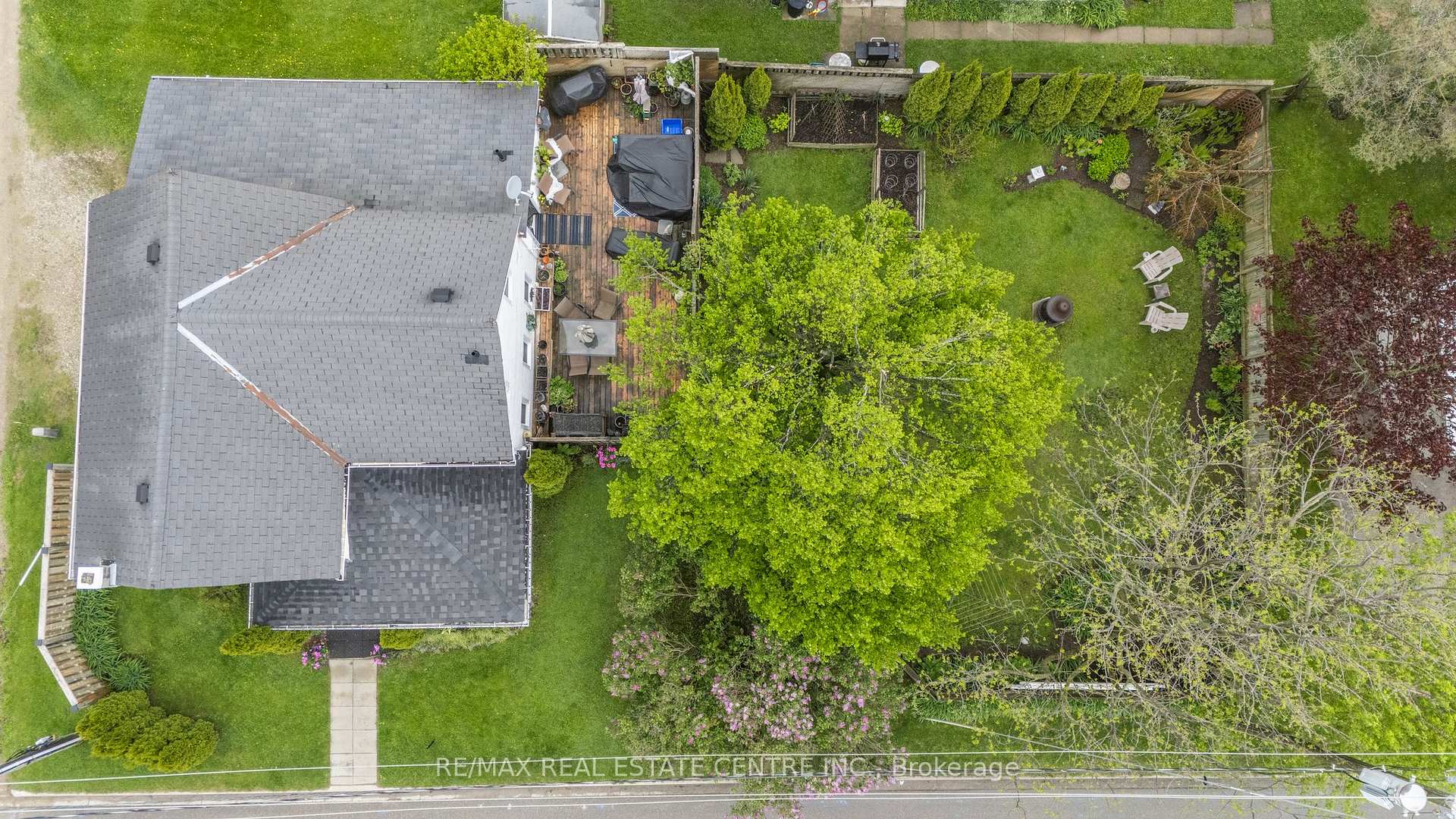 Photo 42 of 129 Dufferin Street, Shelburne — HOMEH